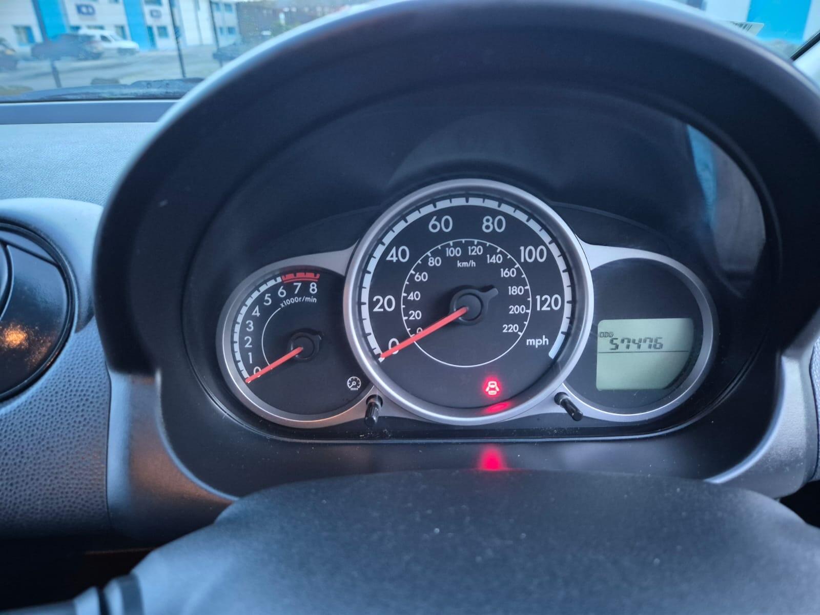 Mazda MAZDA2 - Image 4