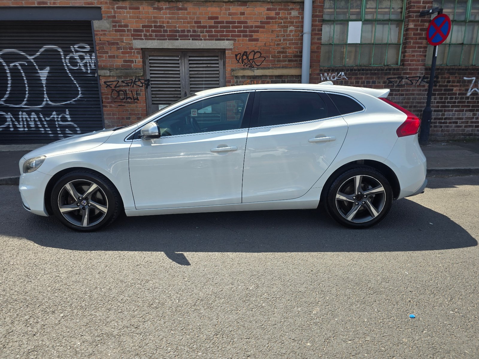 Volvo V40 - Image 6