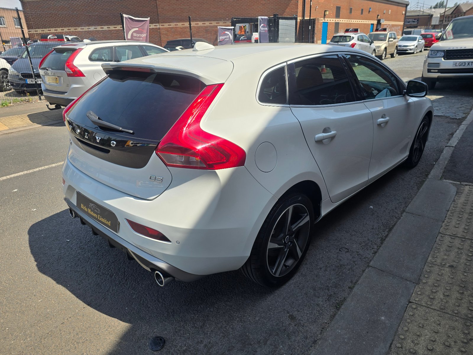 Volvo V40 - Image 8