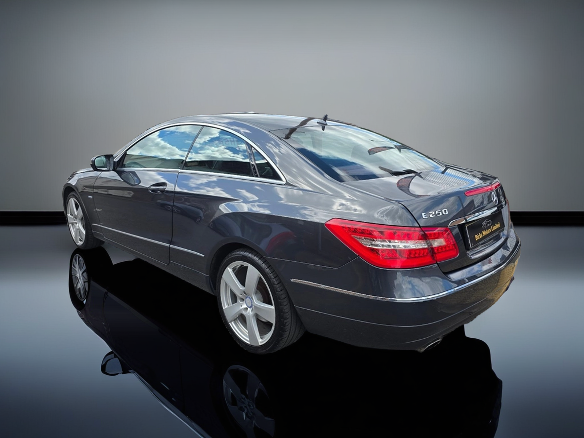 Mercedes E Class - Image 18