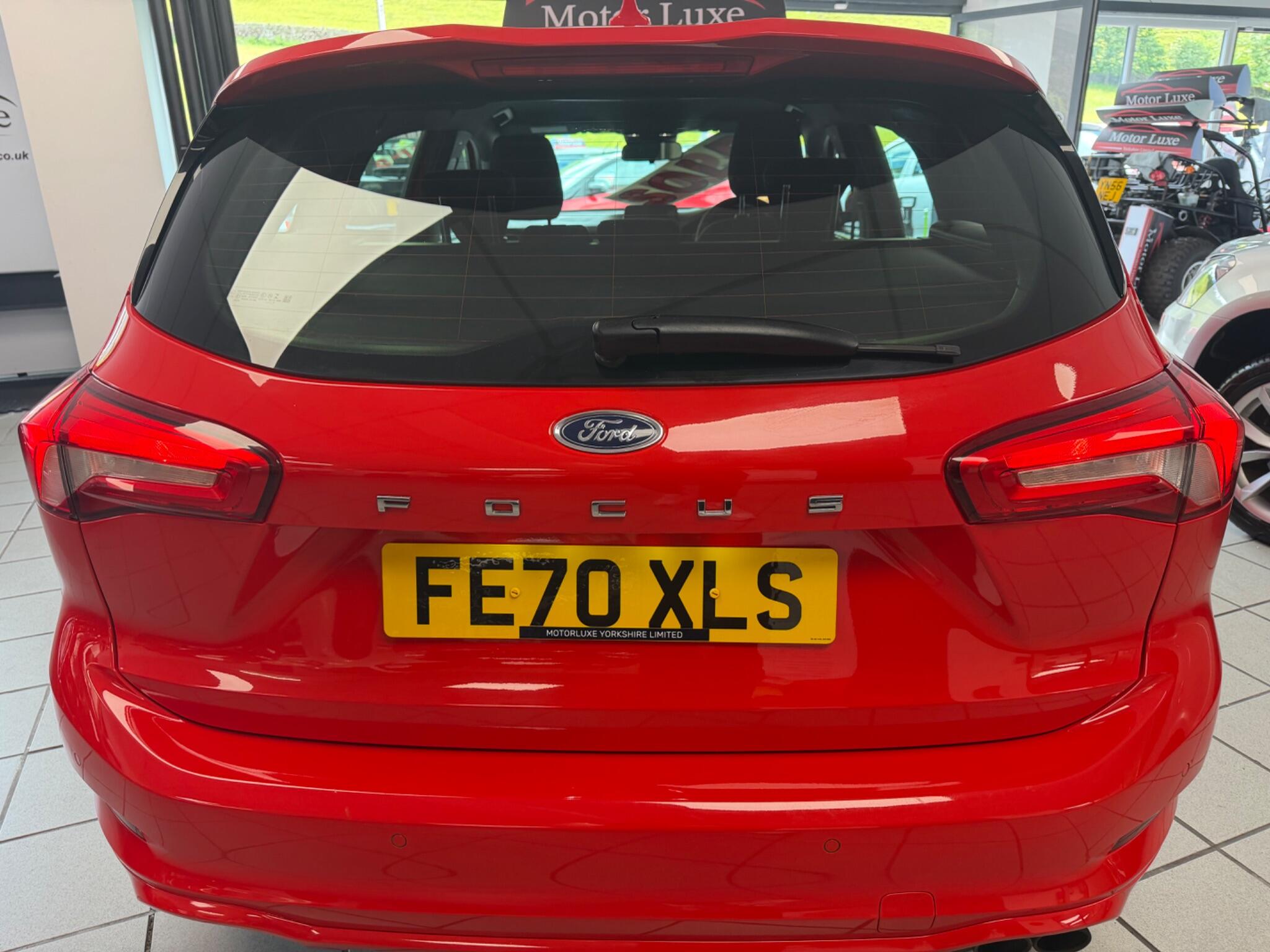 Ford Focus - Image 8