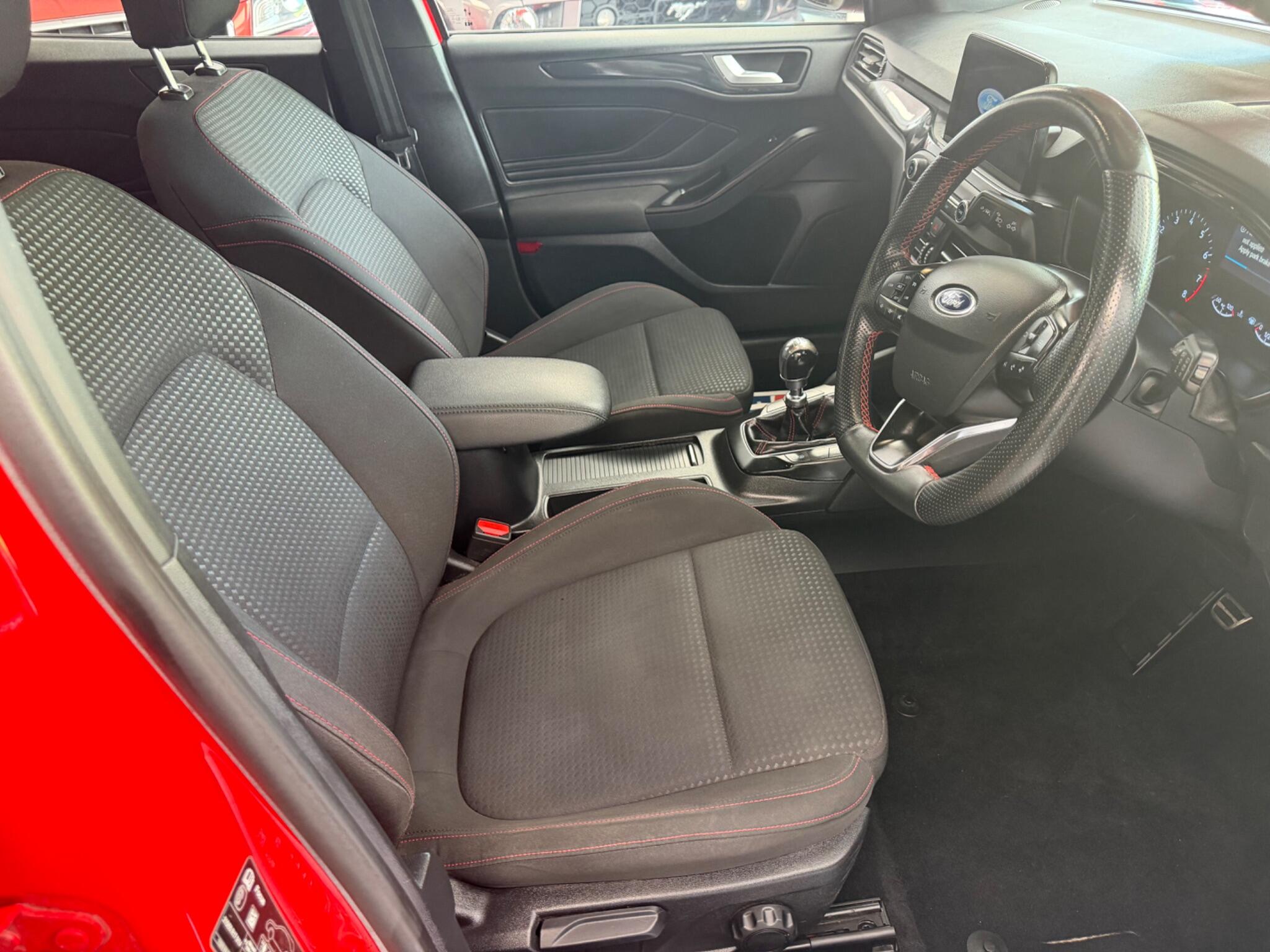 Ford Focus - Image 3