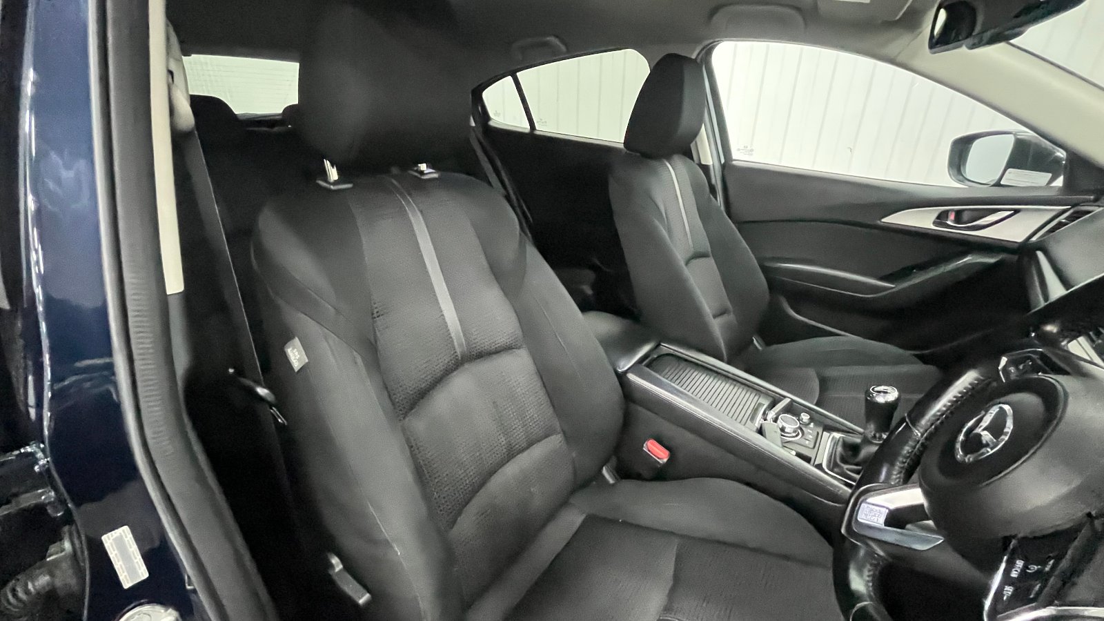 Mazda MAZDA3 - Image 9
