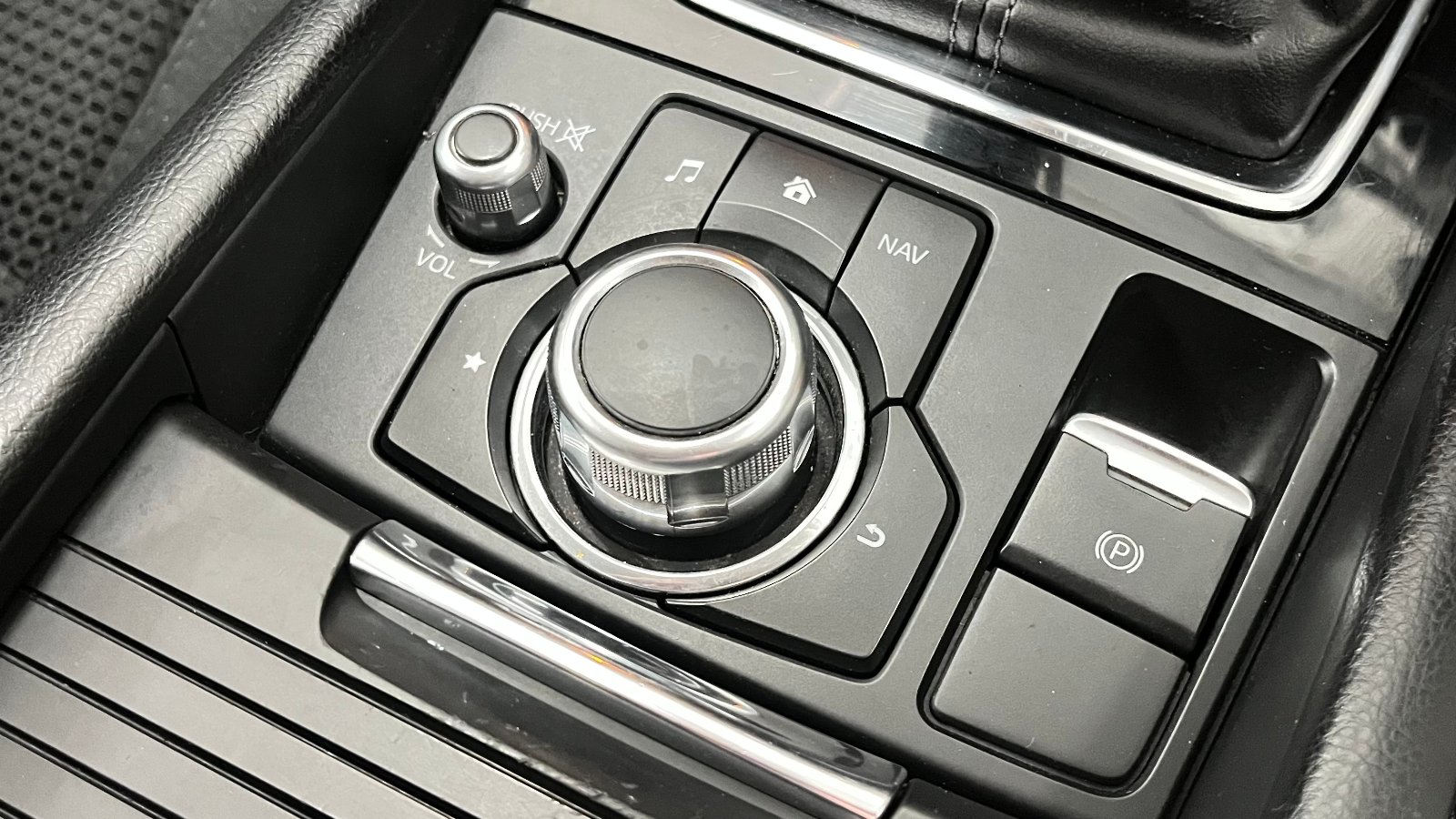 Mazda MAZDA3 - Image 33