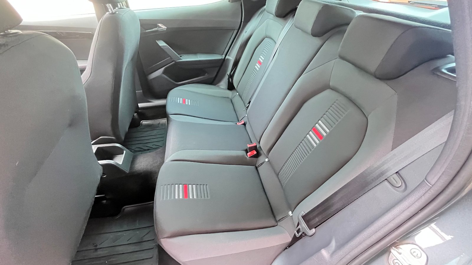SEAT Arona - Image 33