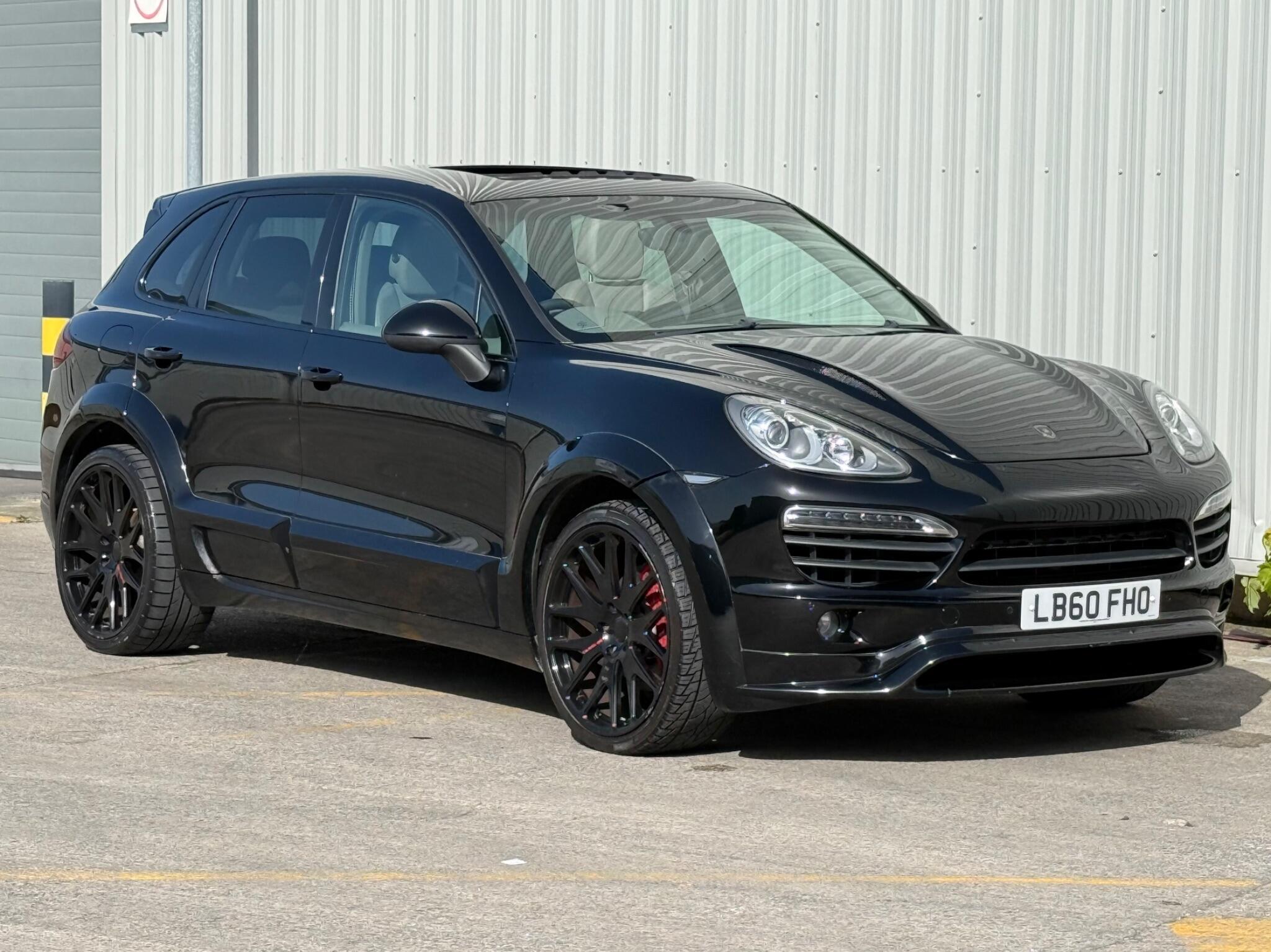 Porsche Cayenne - Image 14