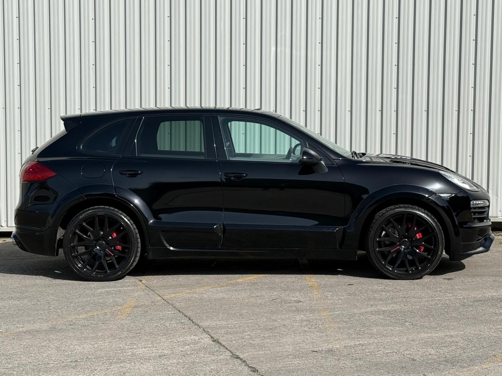 Porsche Cayenne - Image 15
