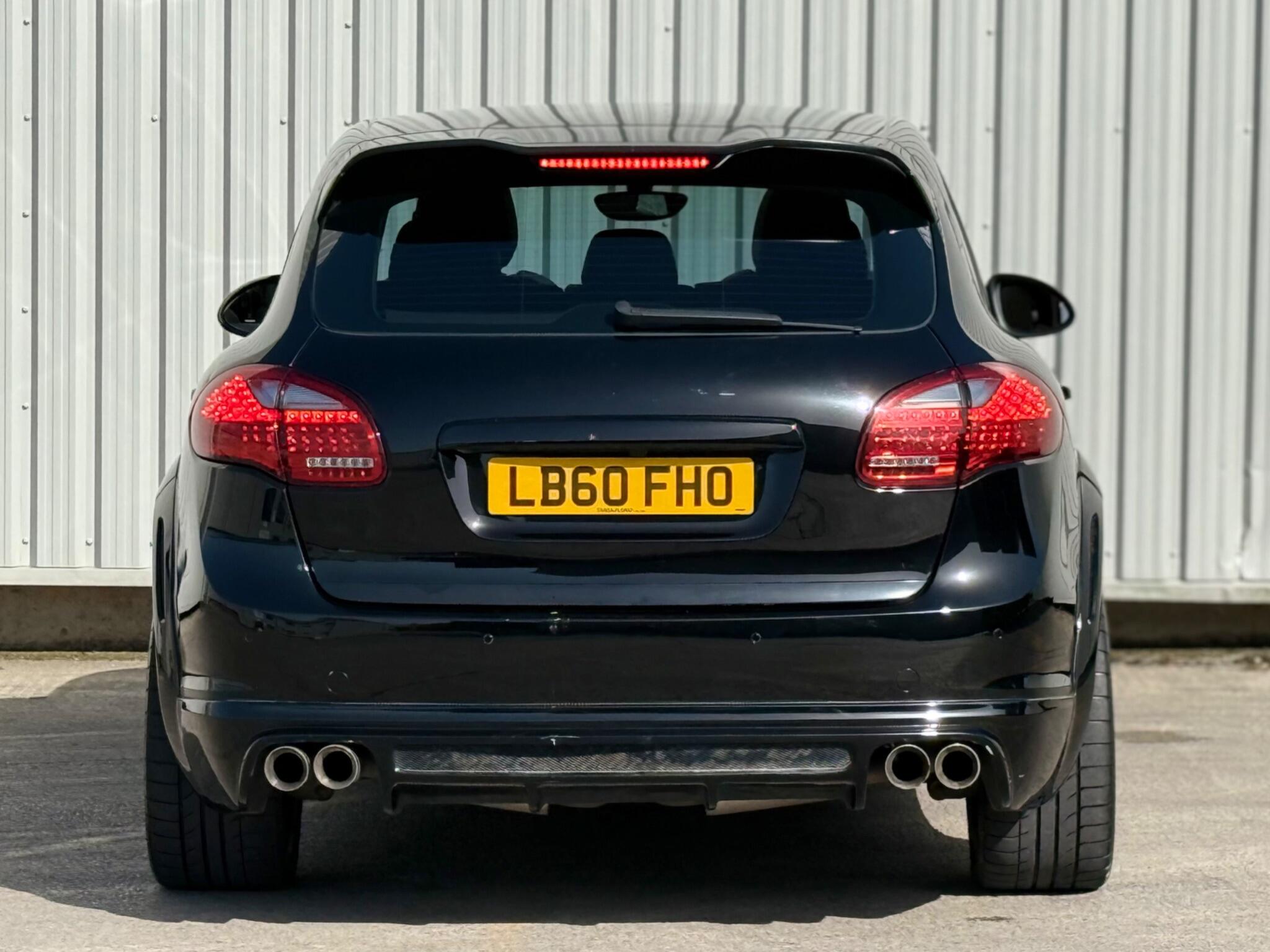 Porsche Cayenne - Image 17