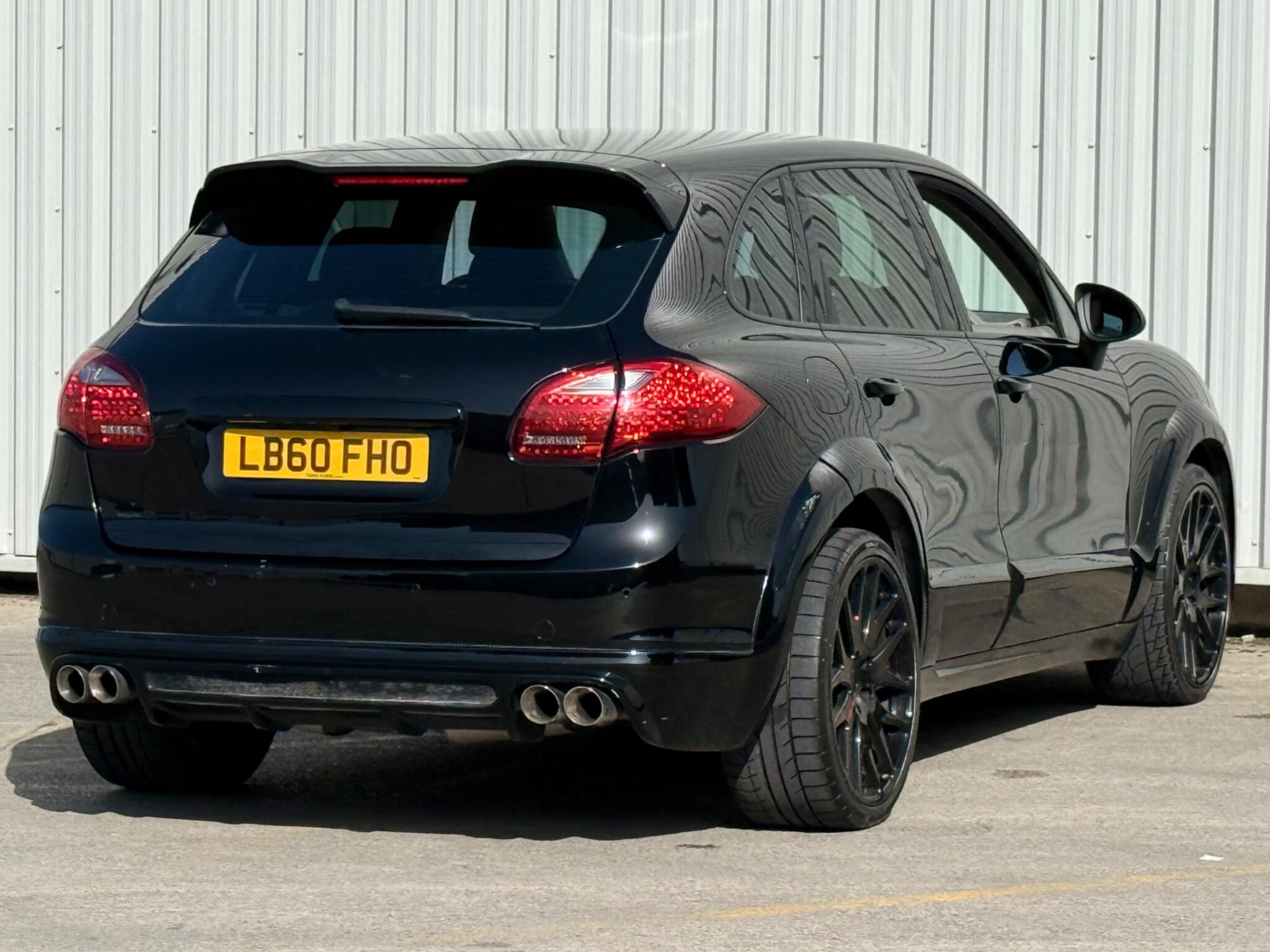 Porsche Cayenne - Image 19