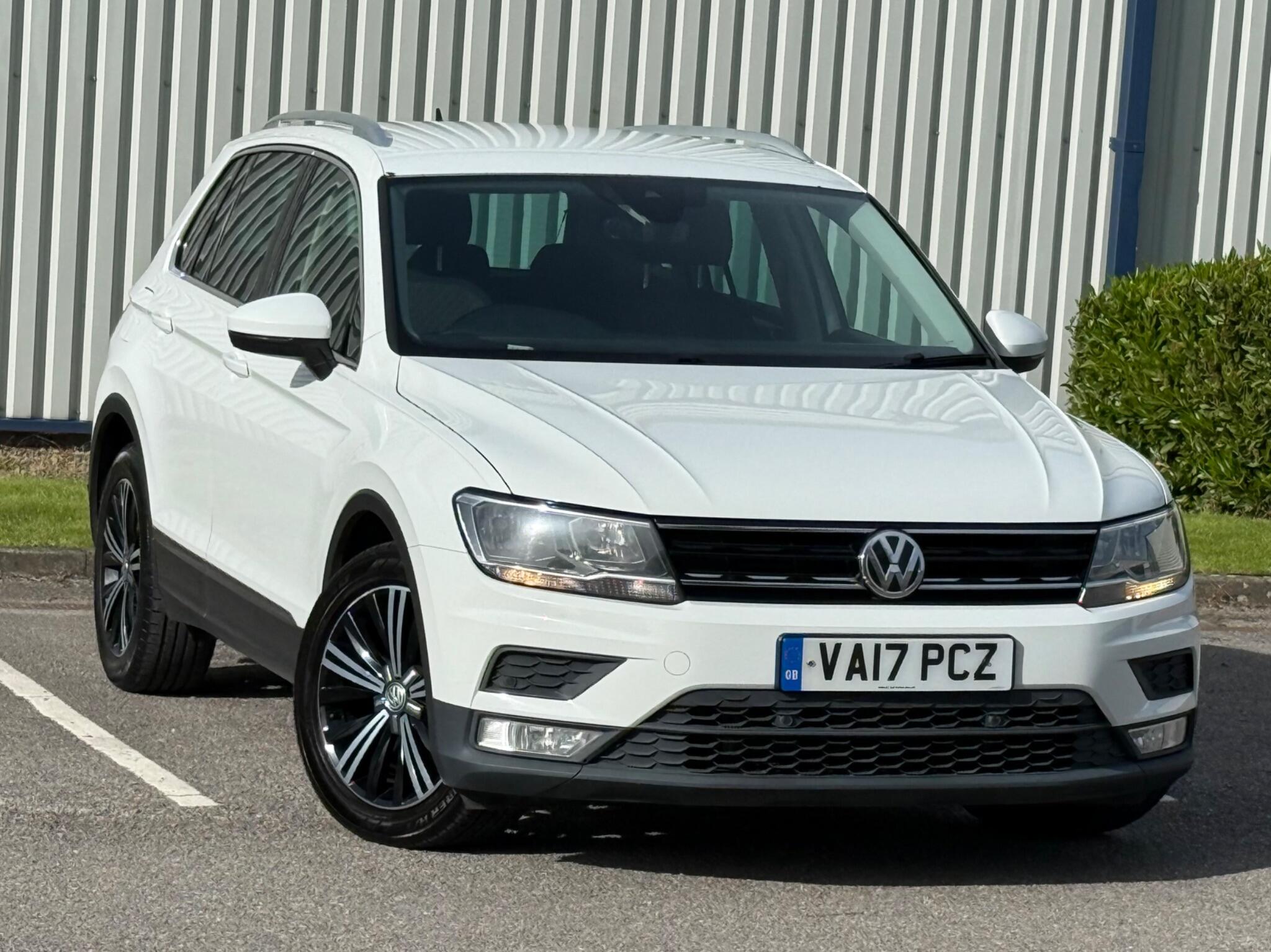 Volkswagen Tiguan - Main Image