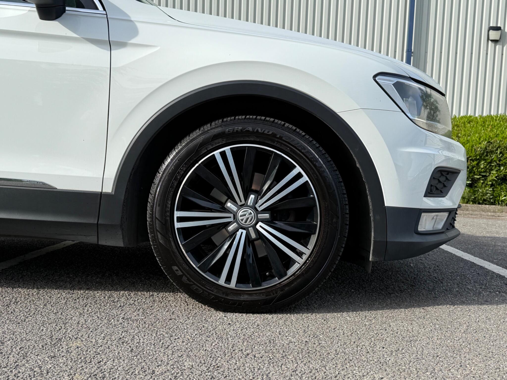 Volkswagen Tiguan - Image 17