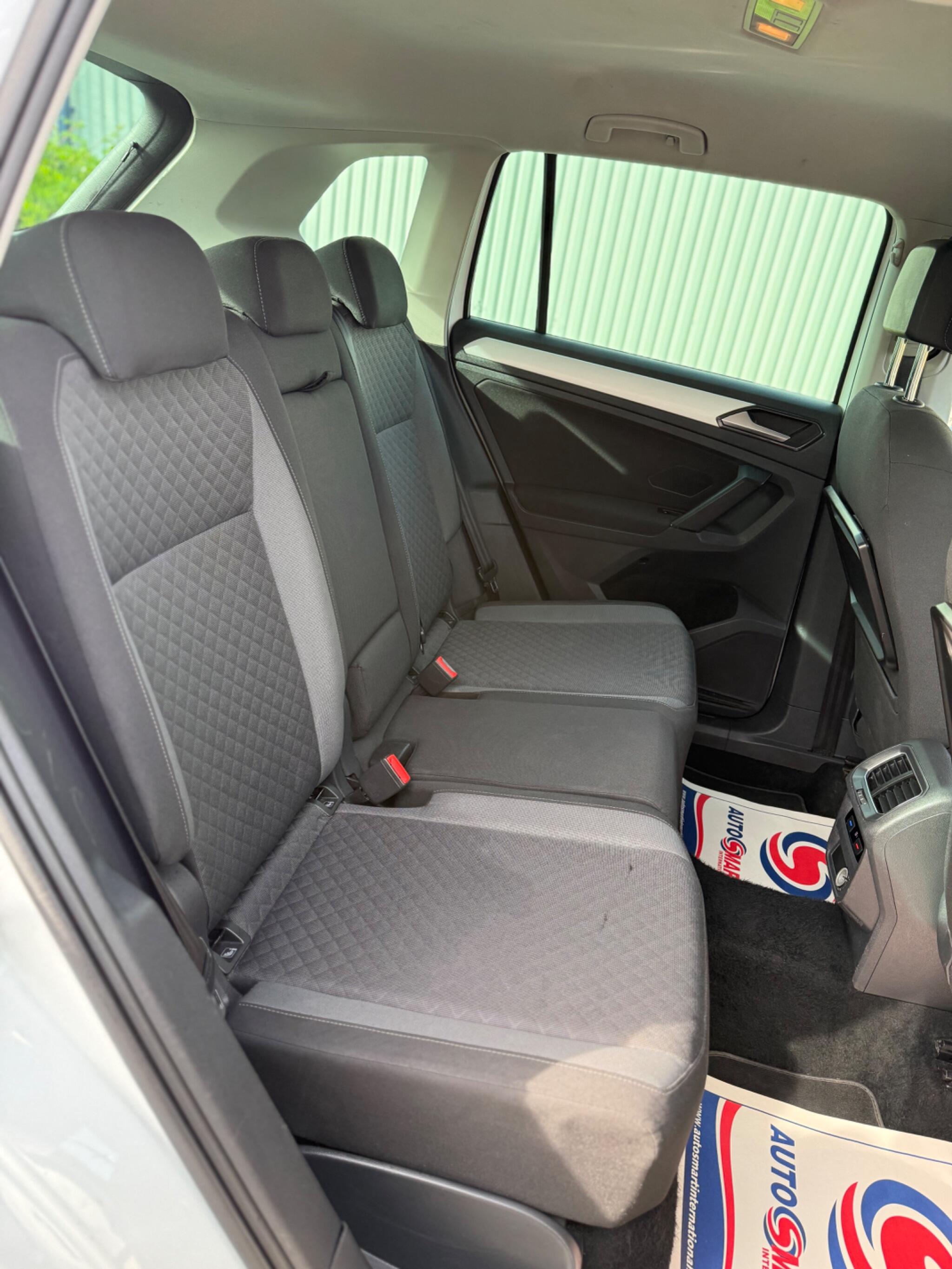 Volkswagen Tiguan - Image 25