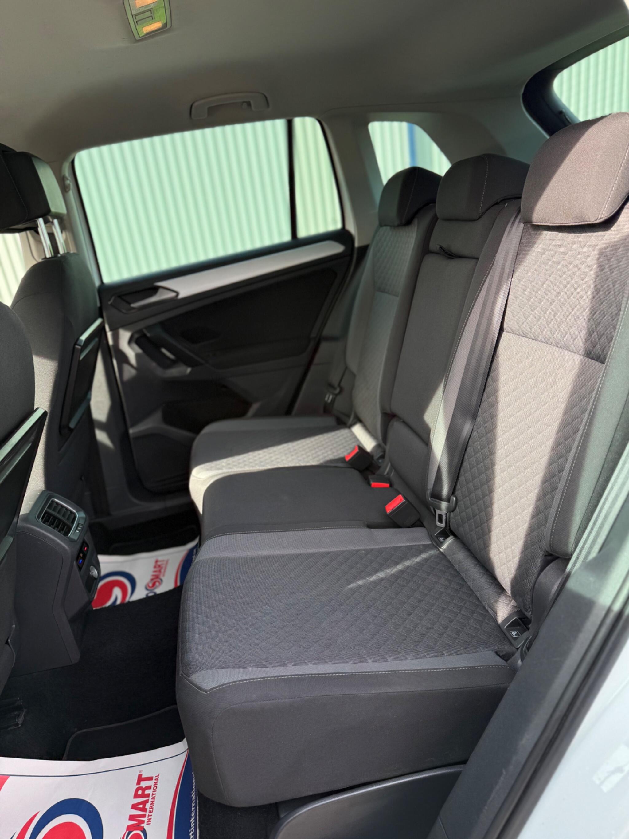 Volkswagen Tiguan - Image 27
