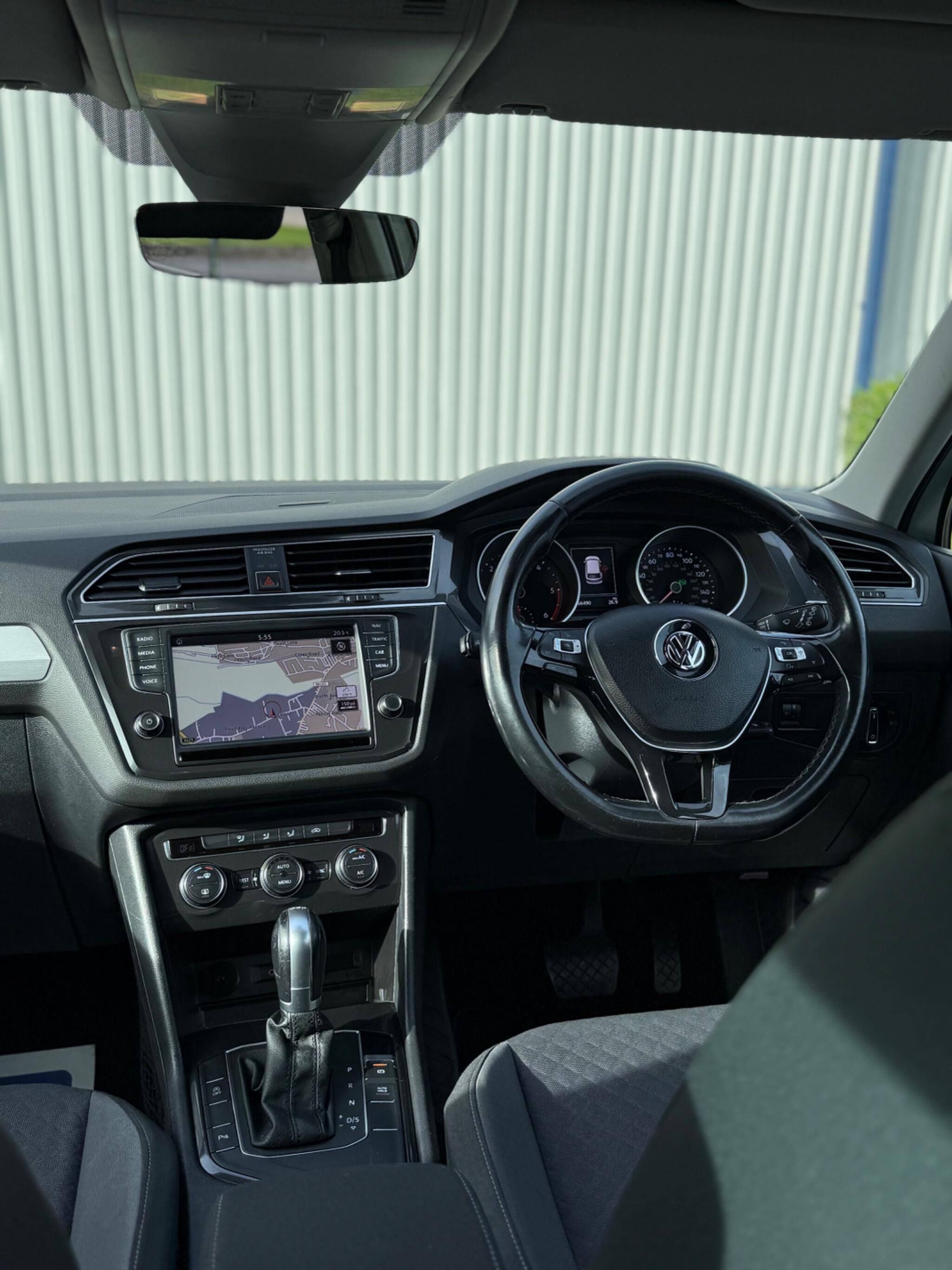Volkswagen Tiguan - Image 29