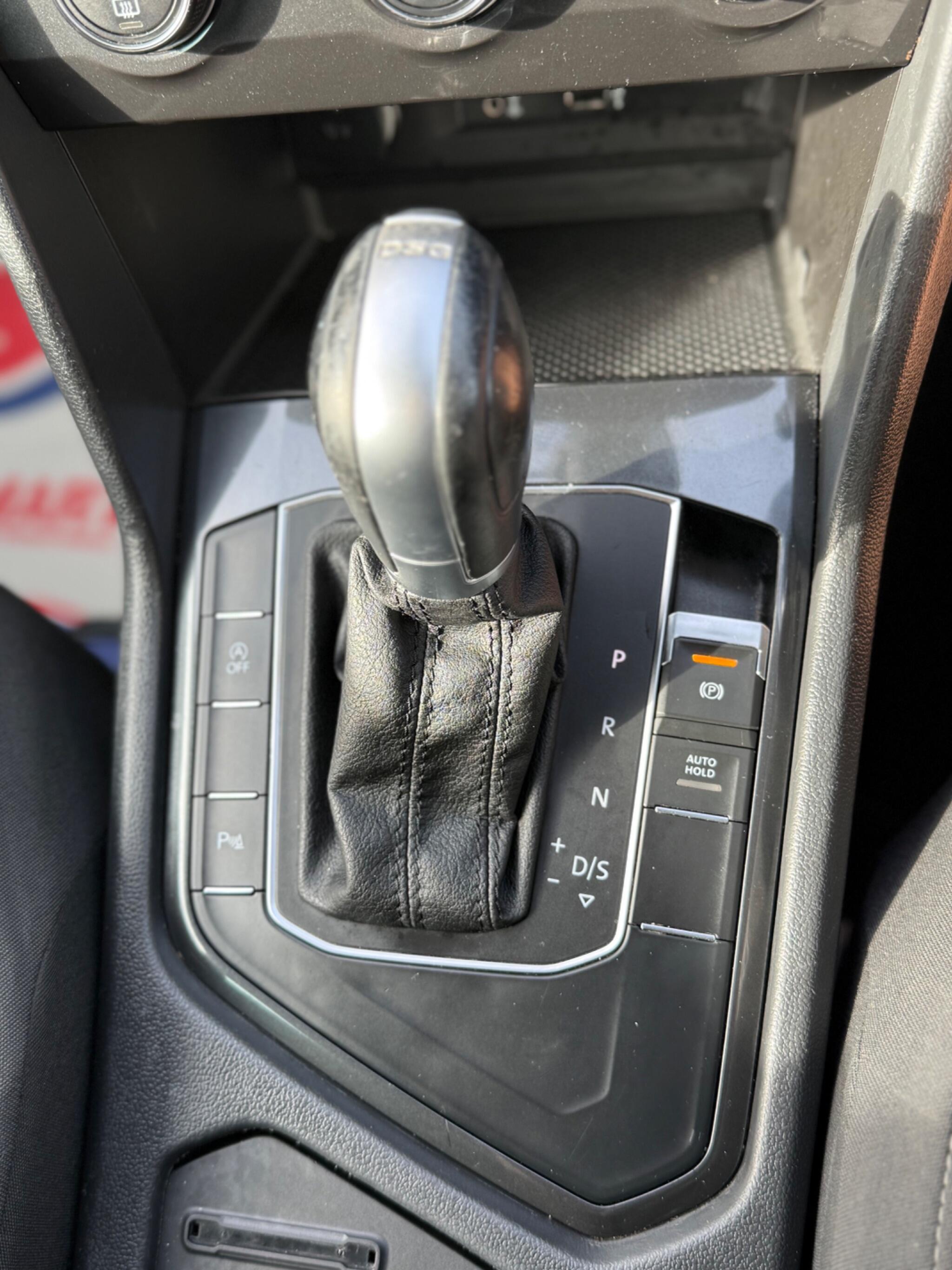Volkswagen Tiguan - Image 37