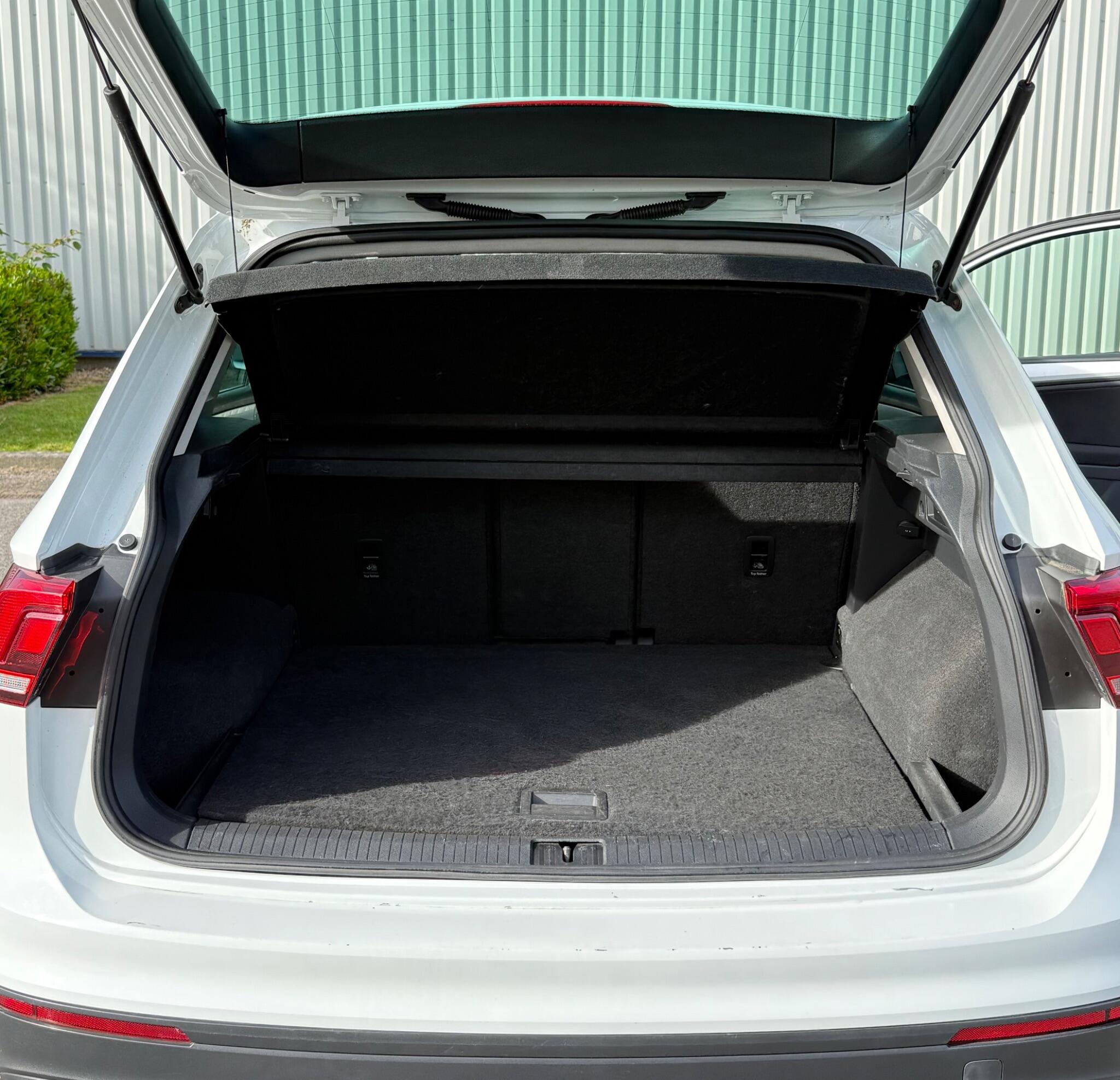 Volkswagen Tiguan - Image 39