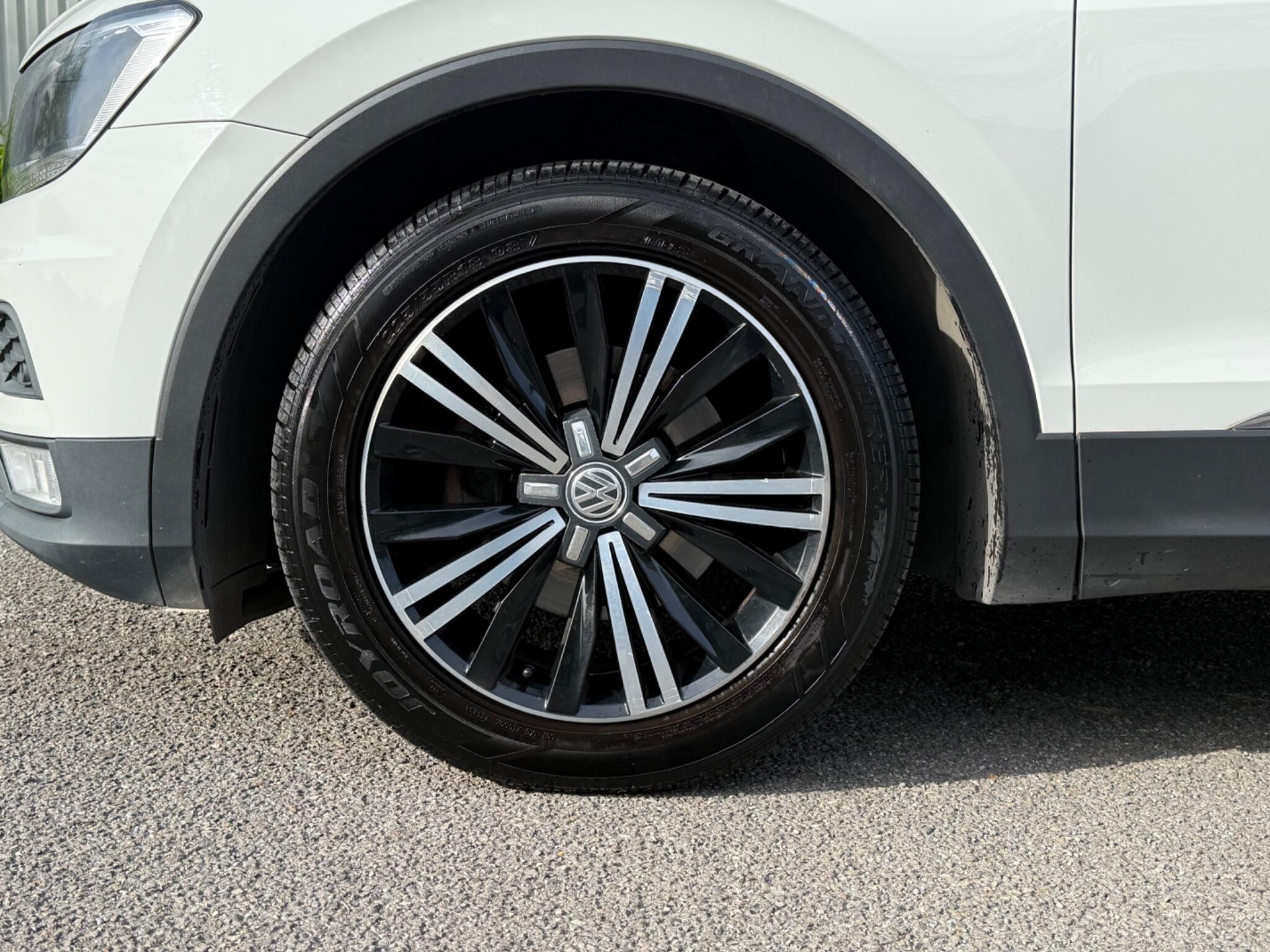 Volkswagen Tiguan - Image 41