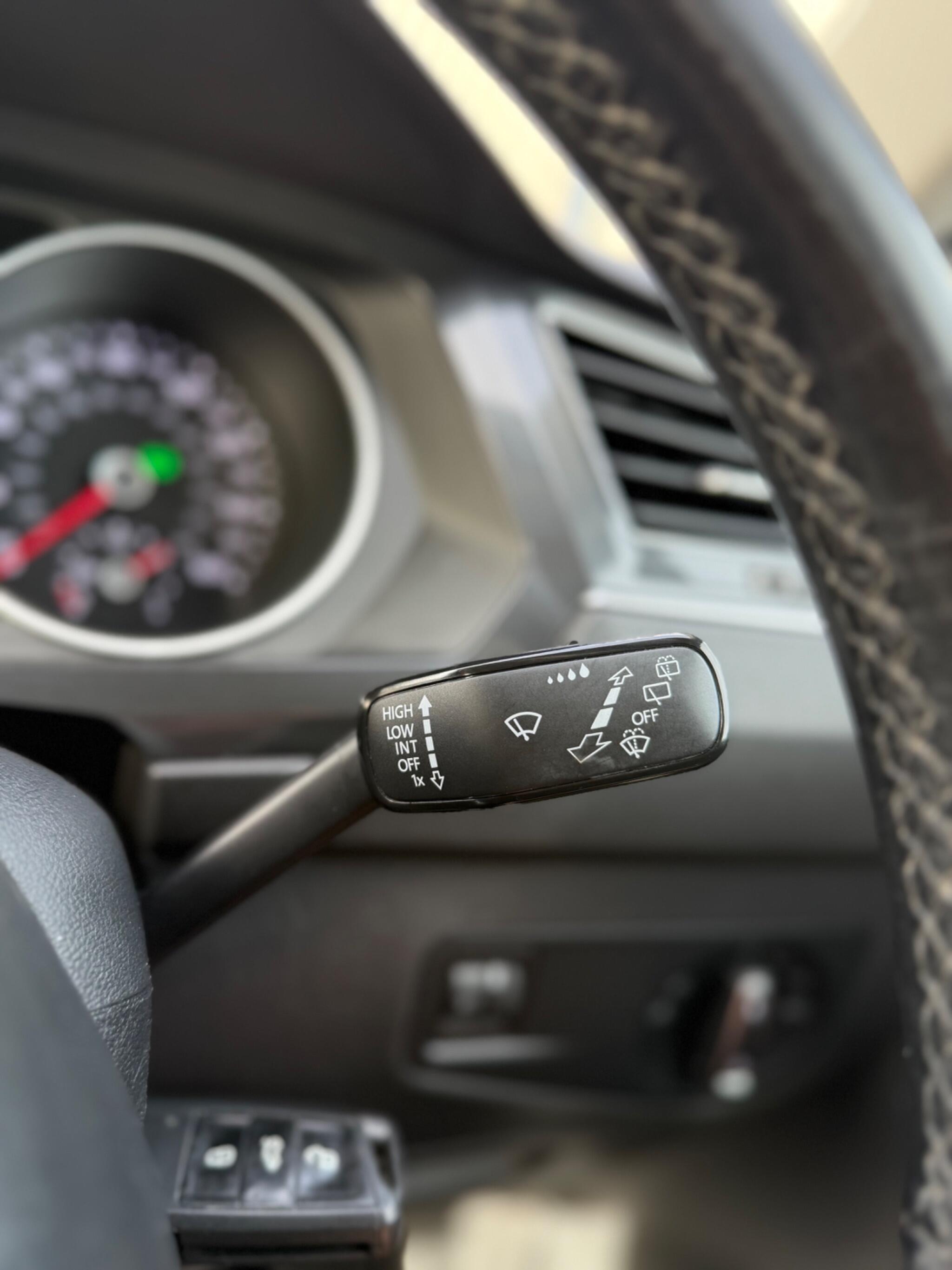 Volkswagen Tiguan - Image 44