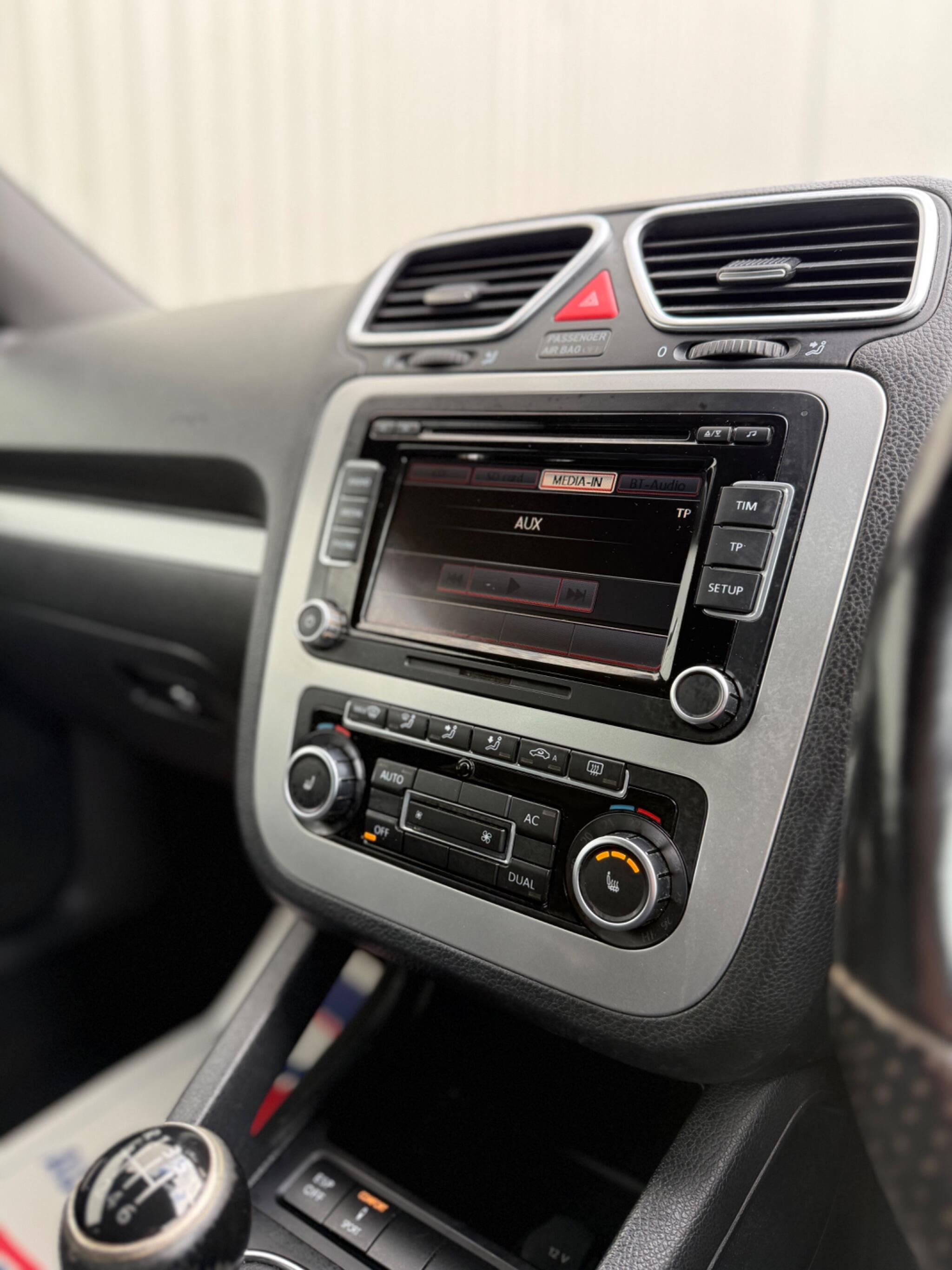 Volkswagen Scirocco - Image 27