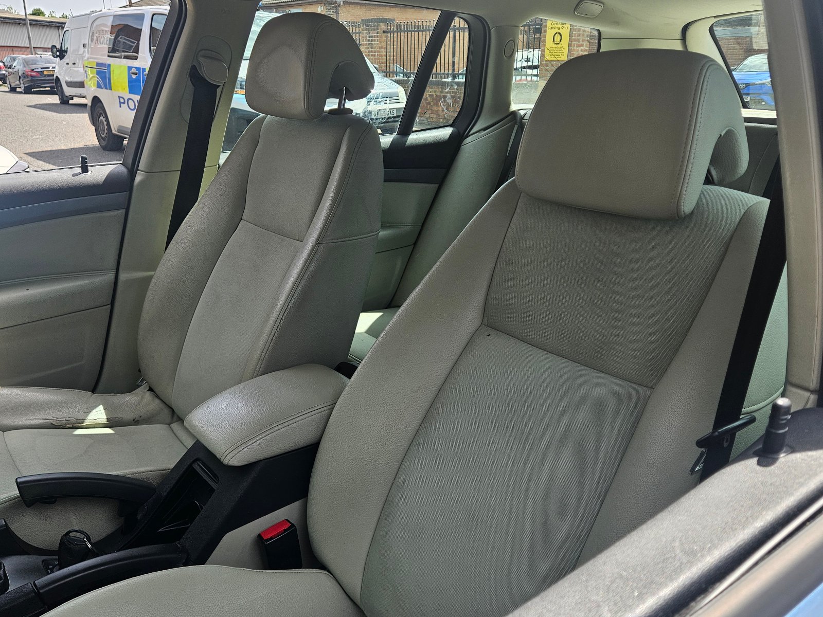 Saab 9-3 - Image 11