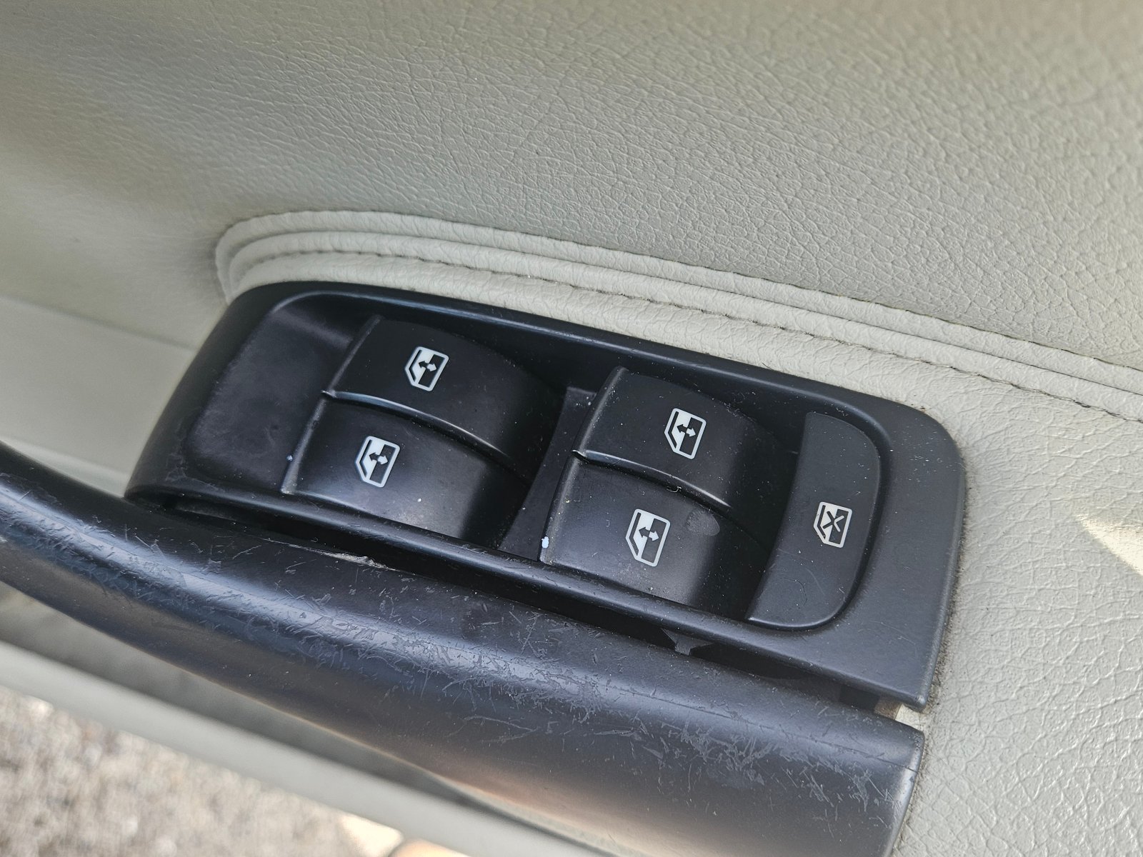 Saab 9-3 - Image 16