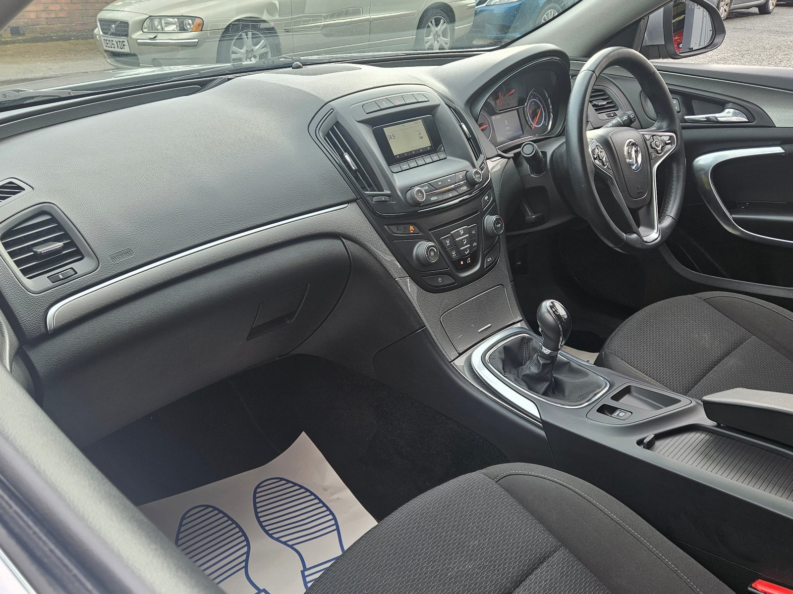 Vauxhall Insignia - Image 10