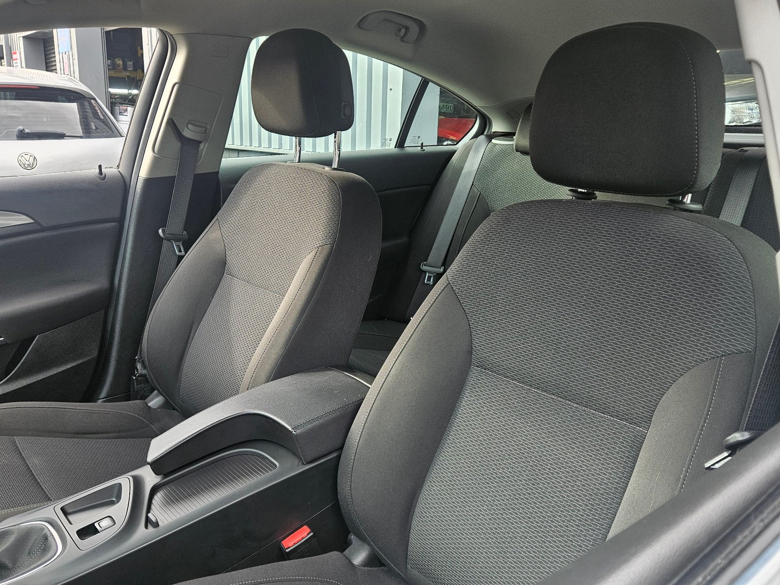 Vauxhall Insignia - Image 13
