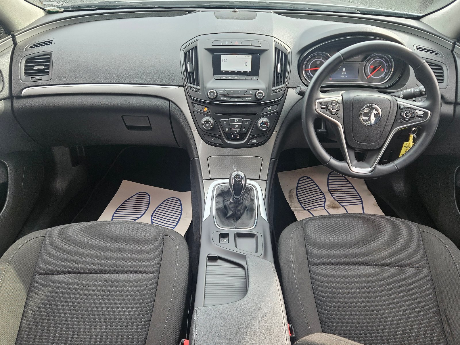 Vauxhall Insignia - Image 23