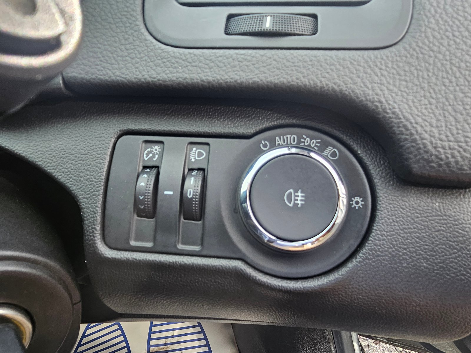Vauxhall Insignia - Image 24