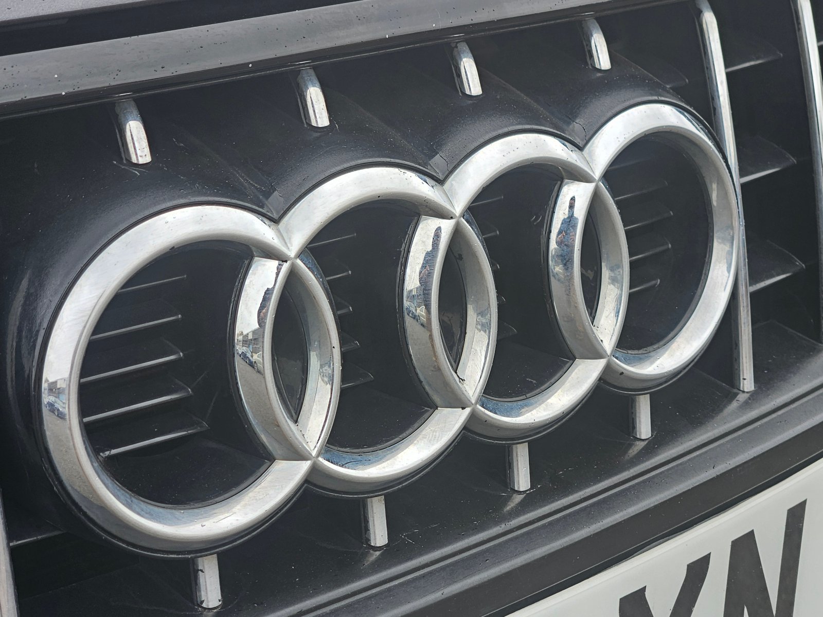 Audi Q7 - Image 9
