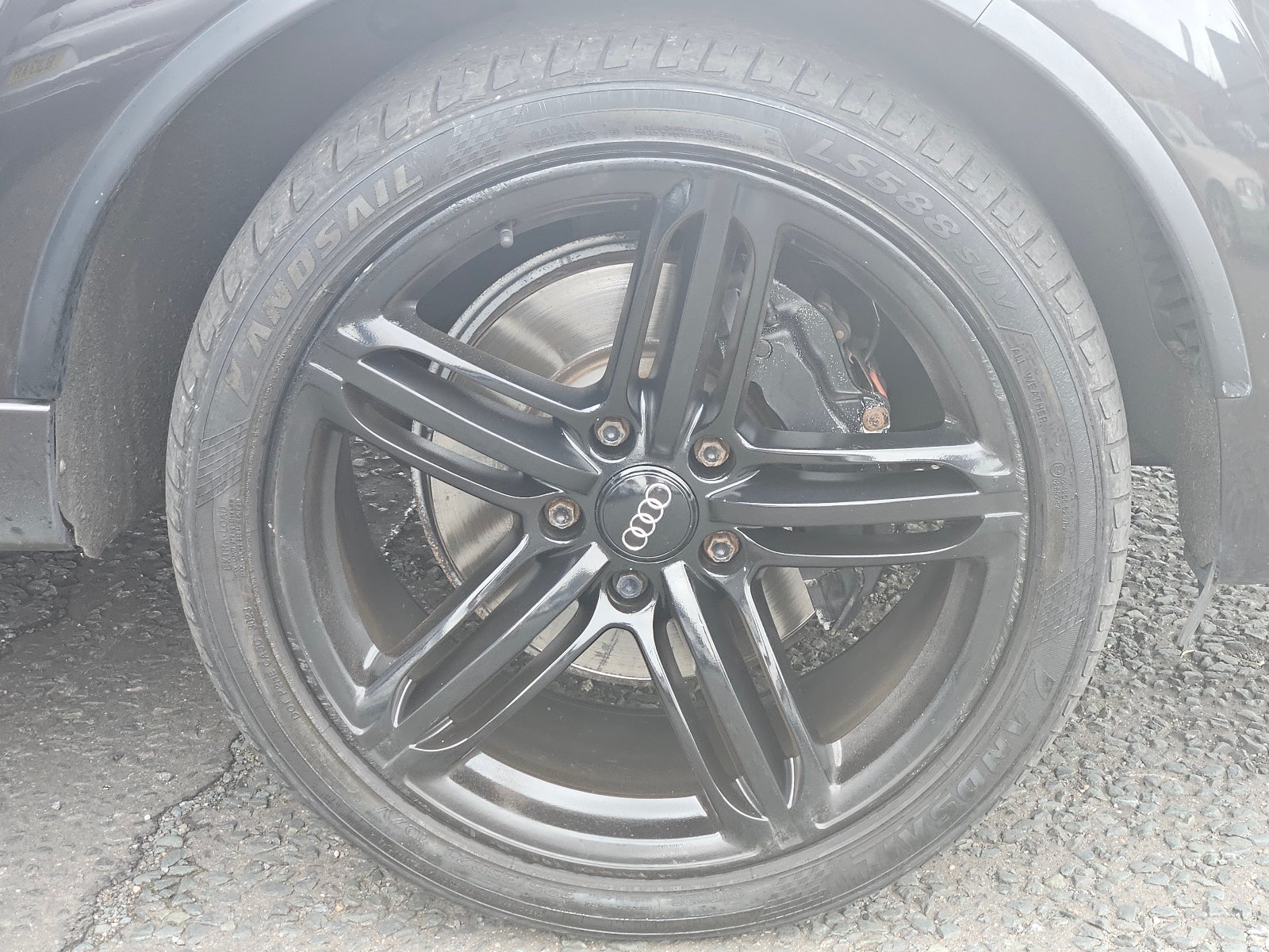 Audi Q7 - Image 8