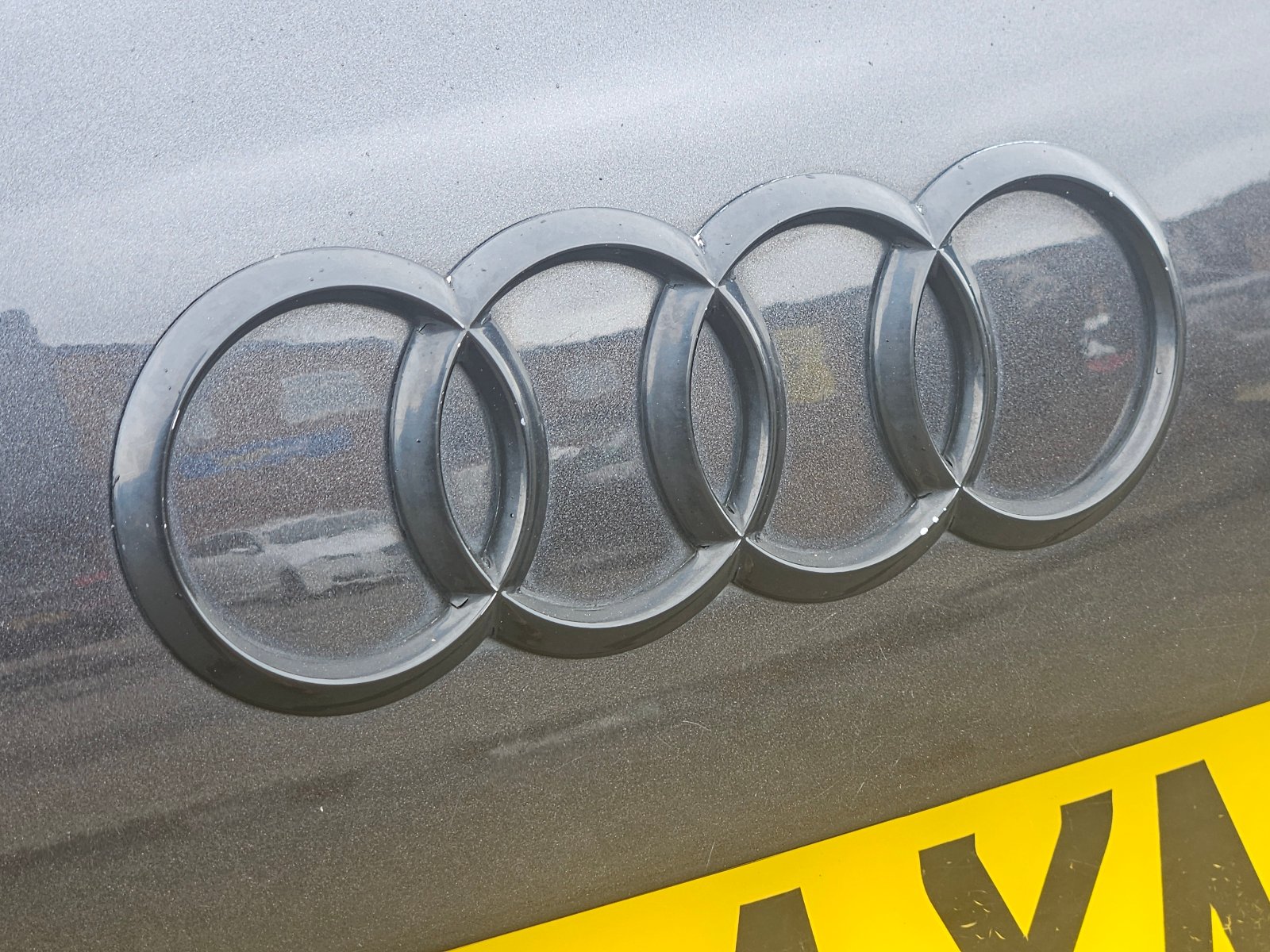 Audi Q7 - Image 14