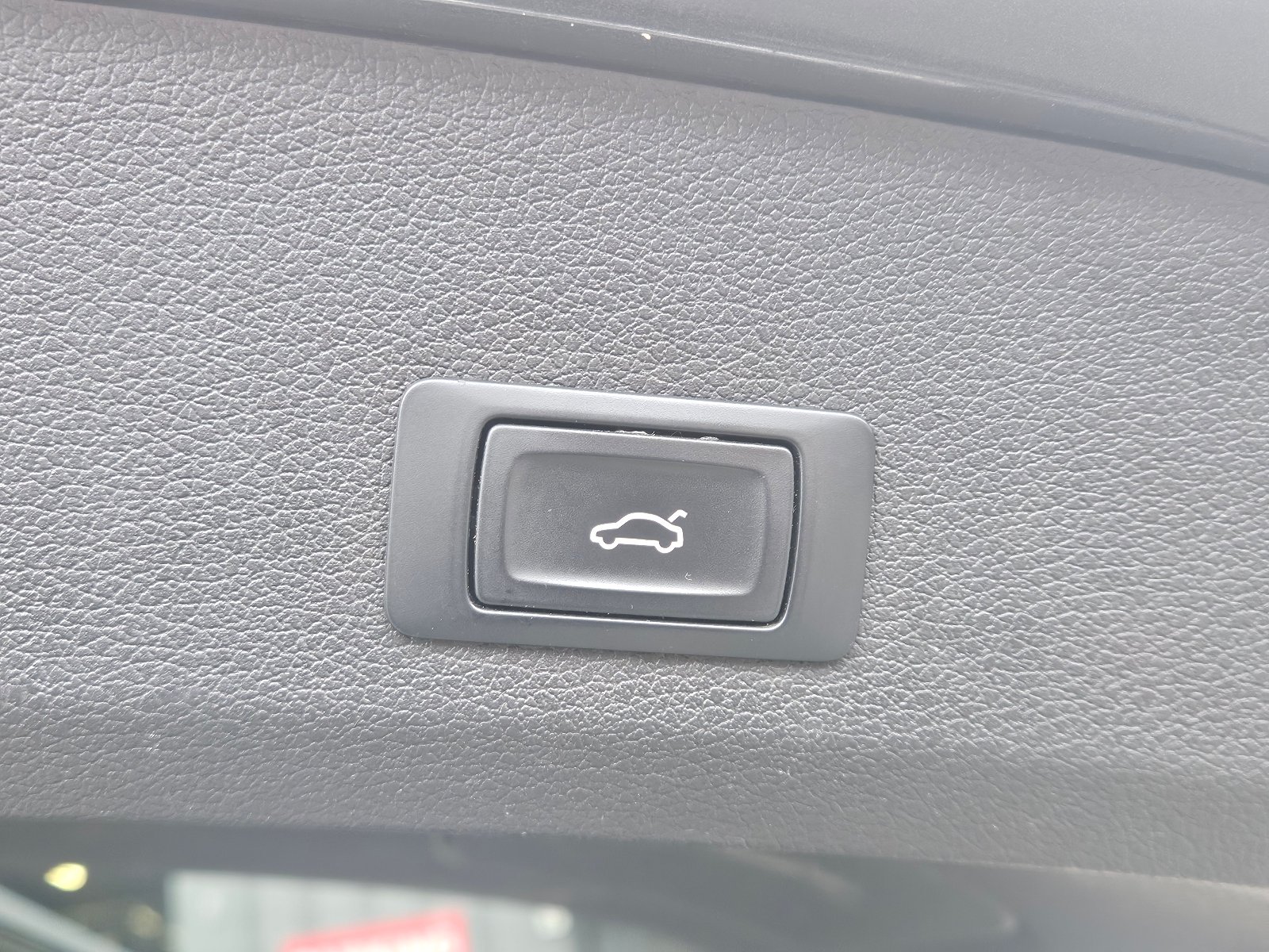 Audi Q7 - Image 16