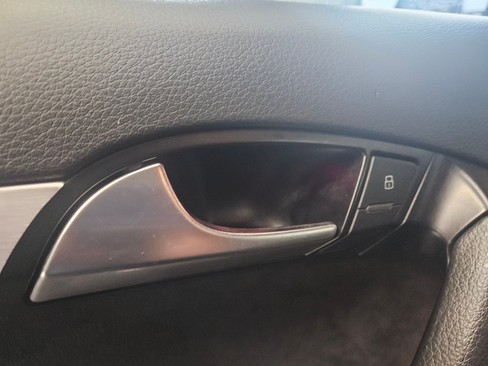 Audi Q7 - Image 23