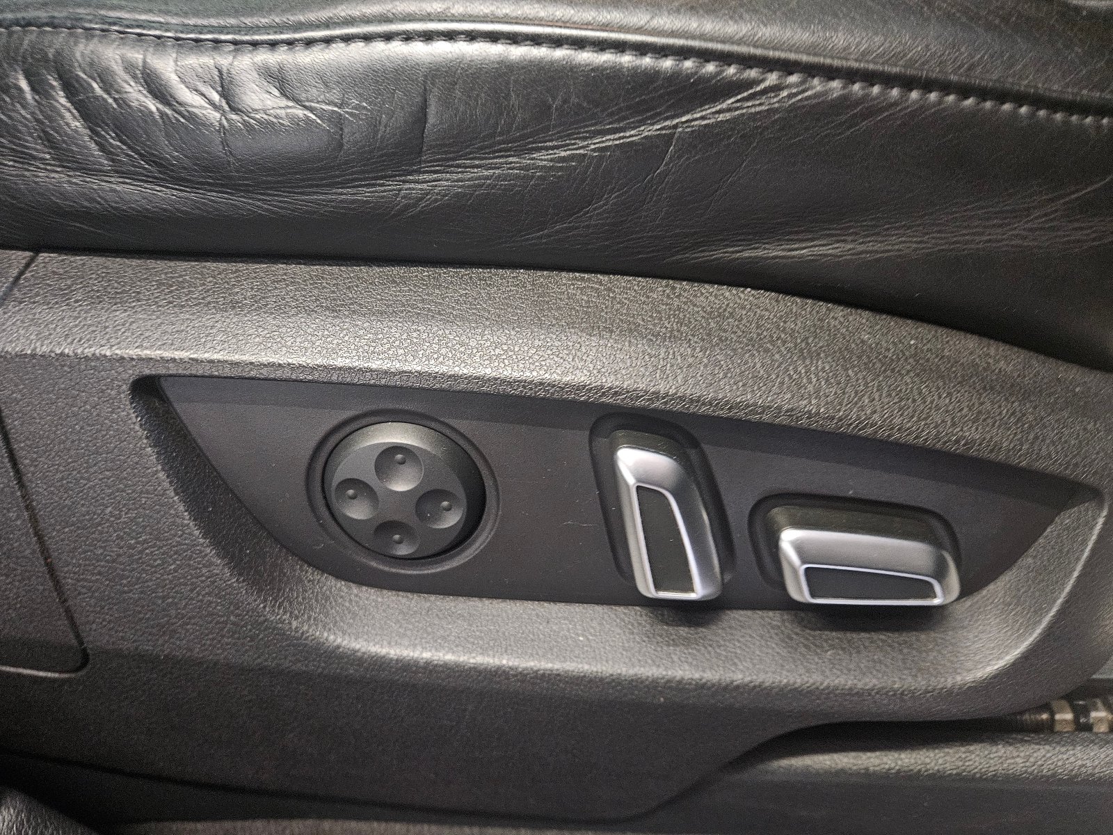 Audi Q7 - Image 37