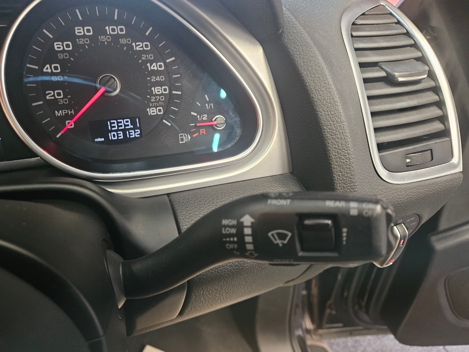 Audi Q7 - Image 40