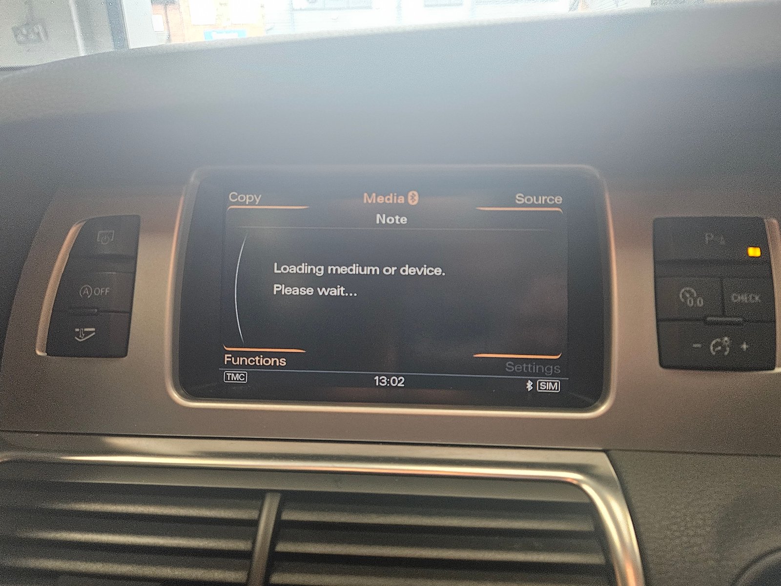 Audi Q7 - Image 45