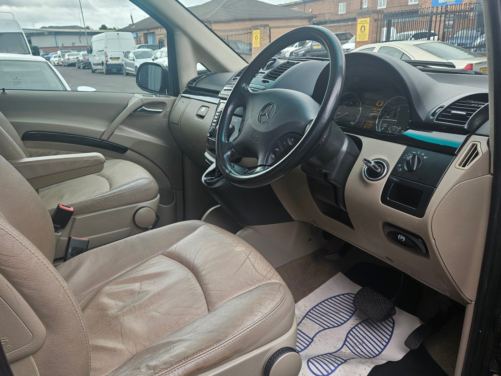 Mercedes VIANO - Image 10