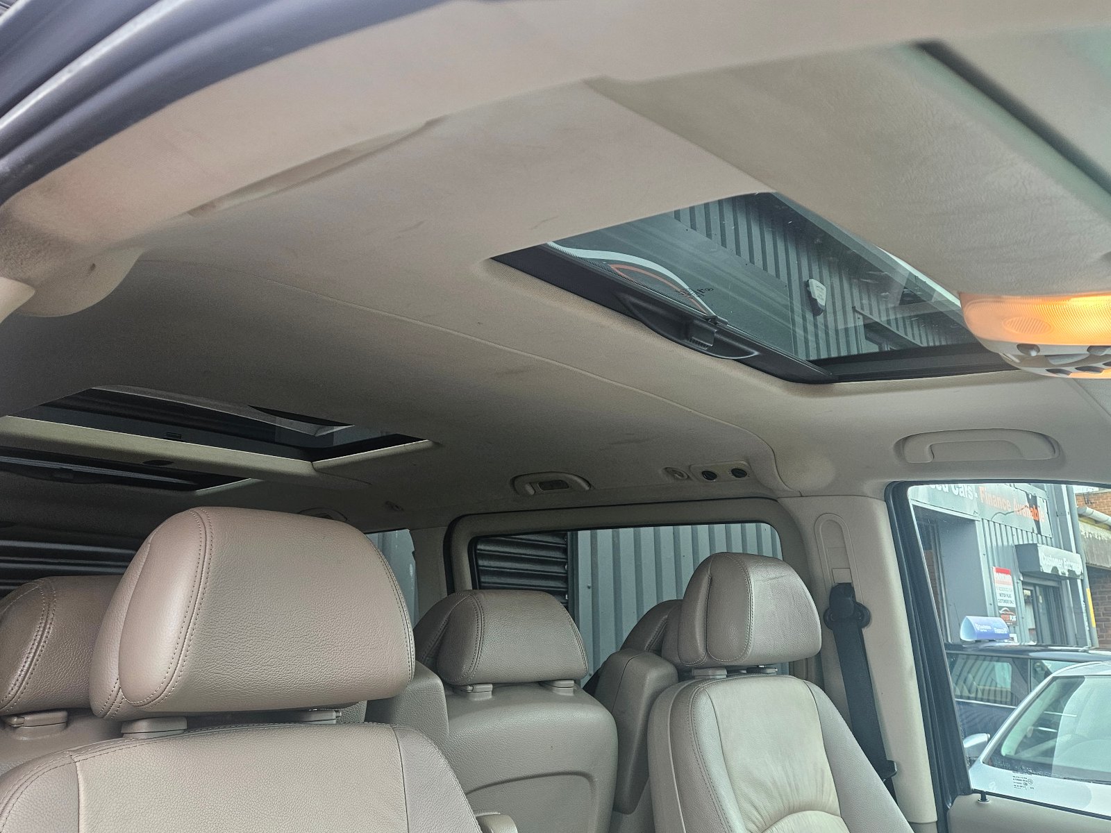Mercedes VIANO - Image 11
