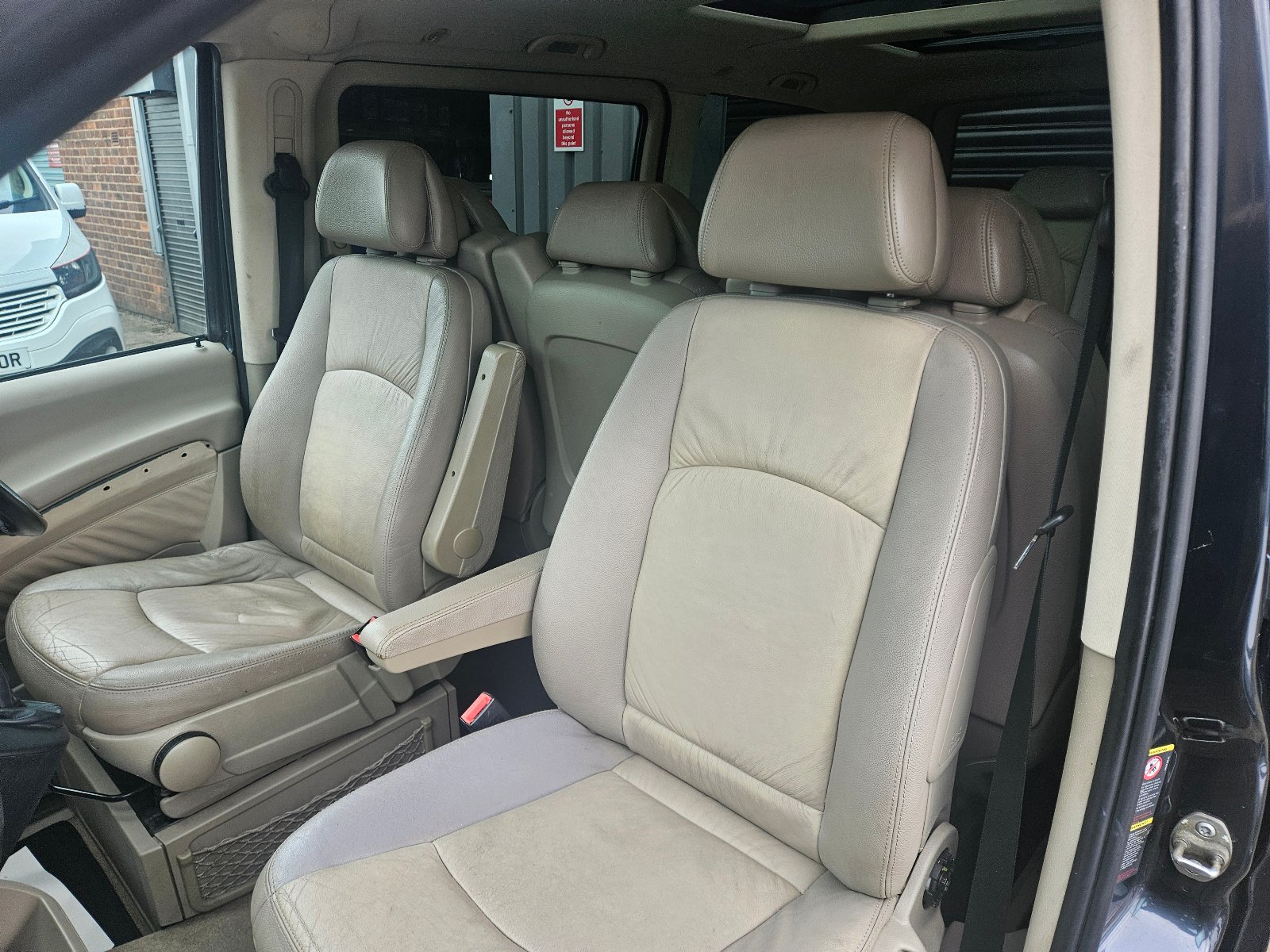 Mercedes VIANO - Image 13