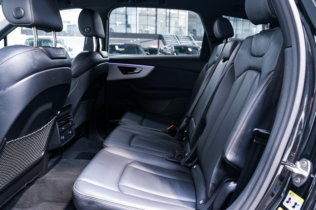 Audi Q7 - Image 15