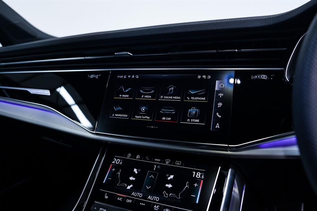 Audi Q7 - Image 19