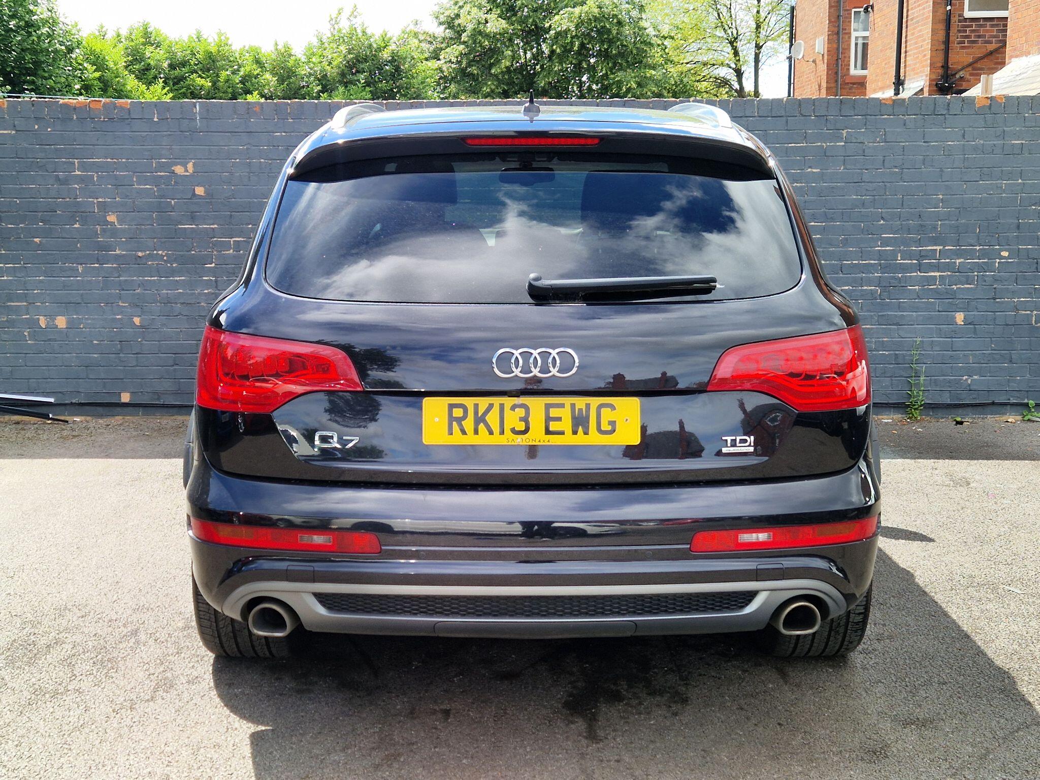 Audi Q7 - Image 9