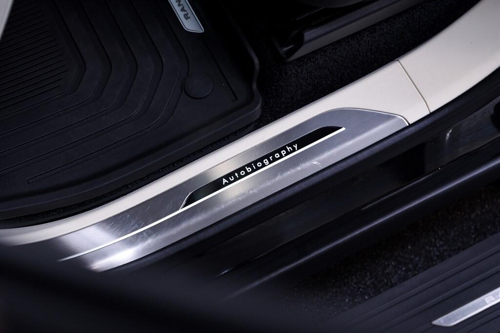 Land Rover Range Rover - Image 18
