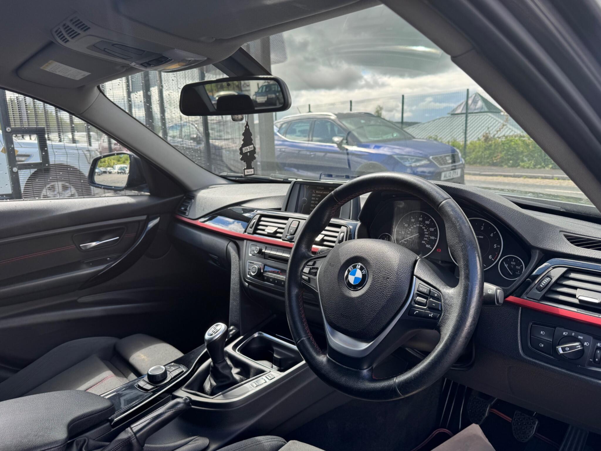 BMW 3 Series - Image 2