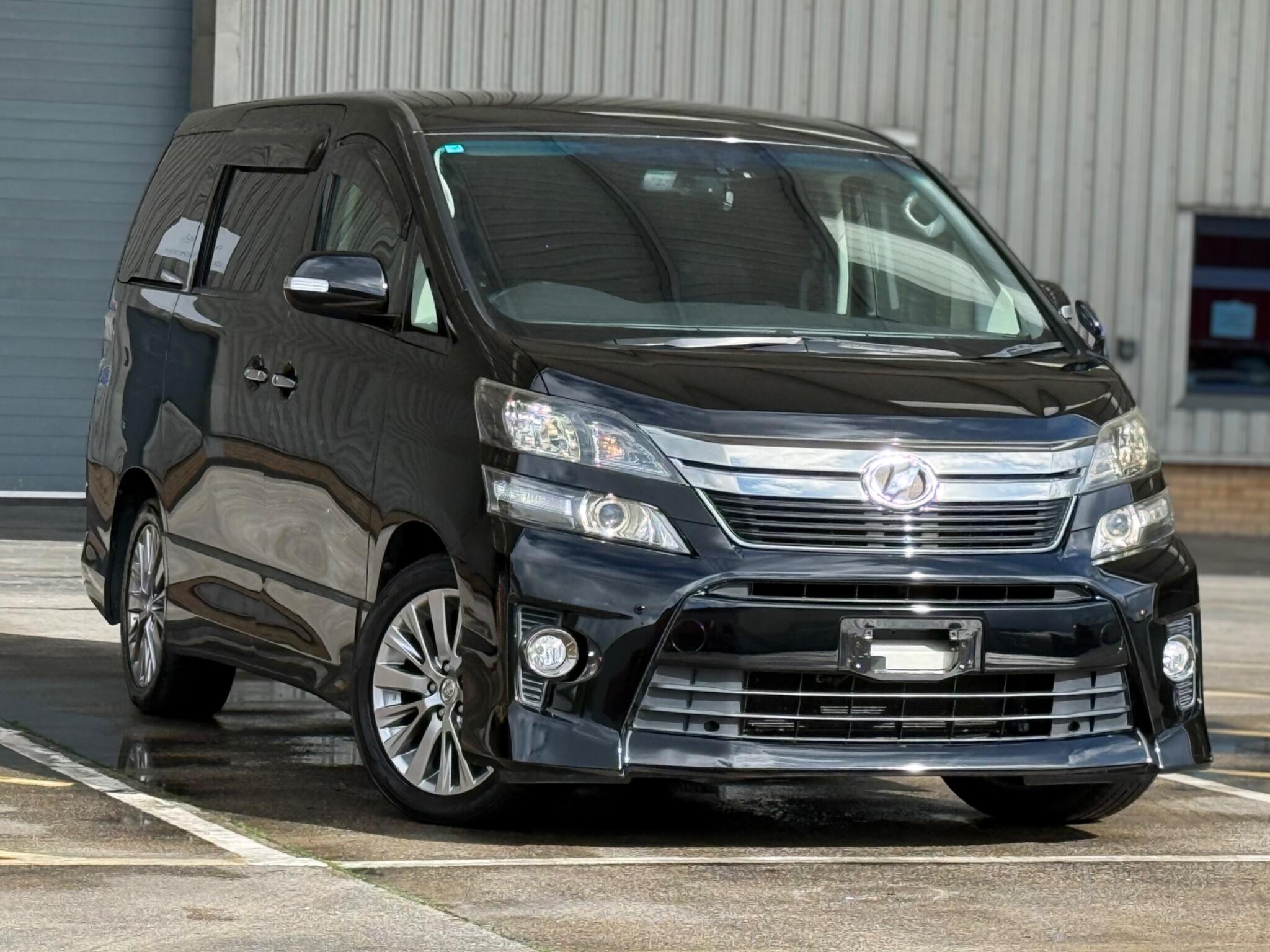 Toyota Vellfire - Main Image
