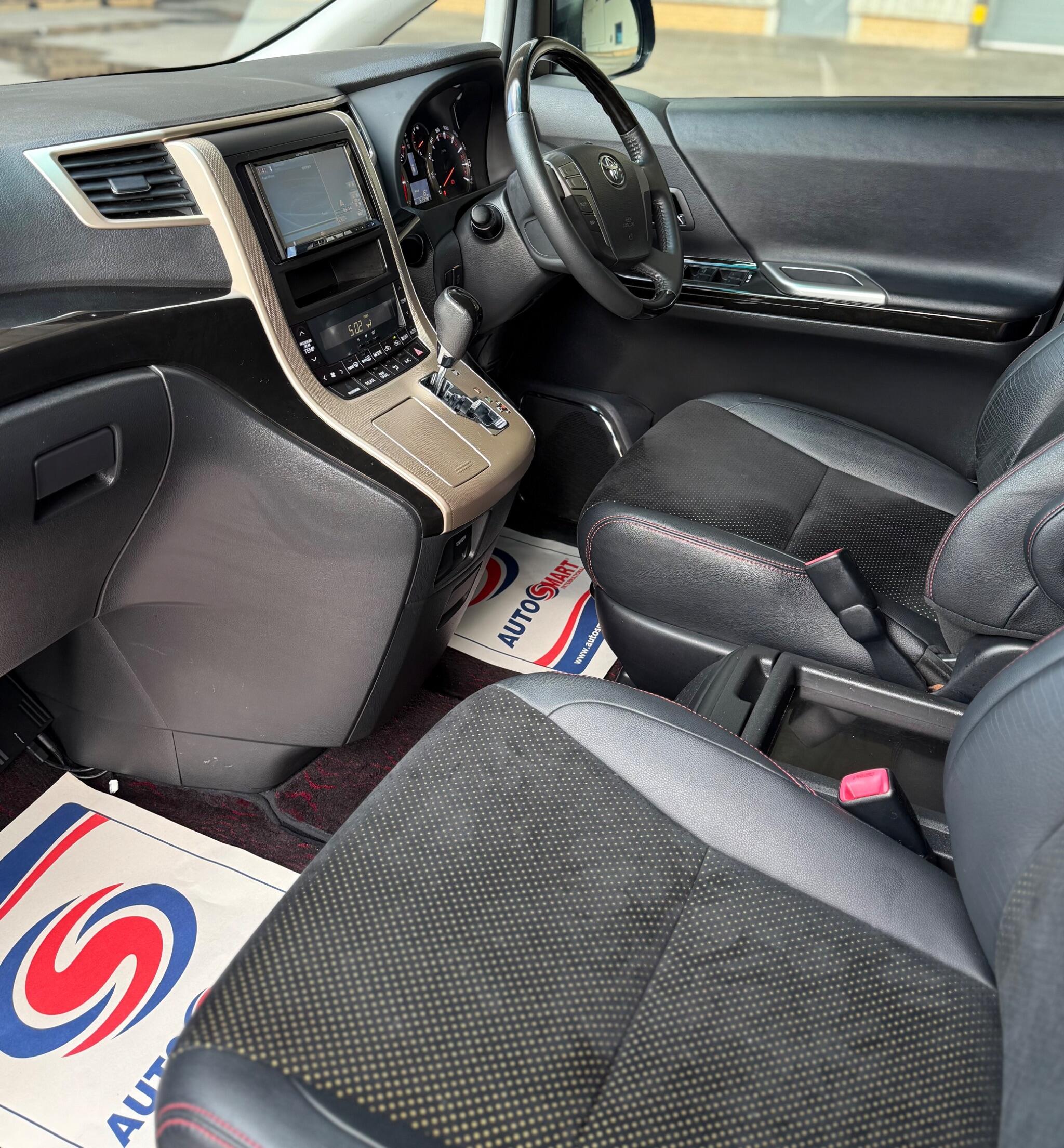 Toyota Vellfire - Image 26
