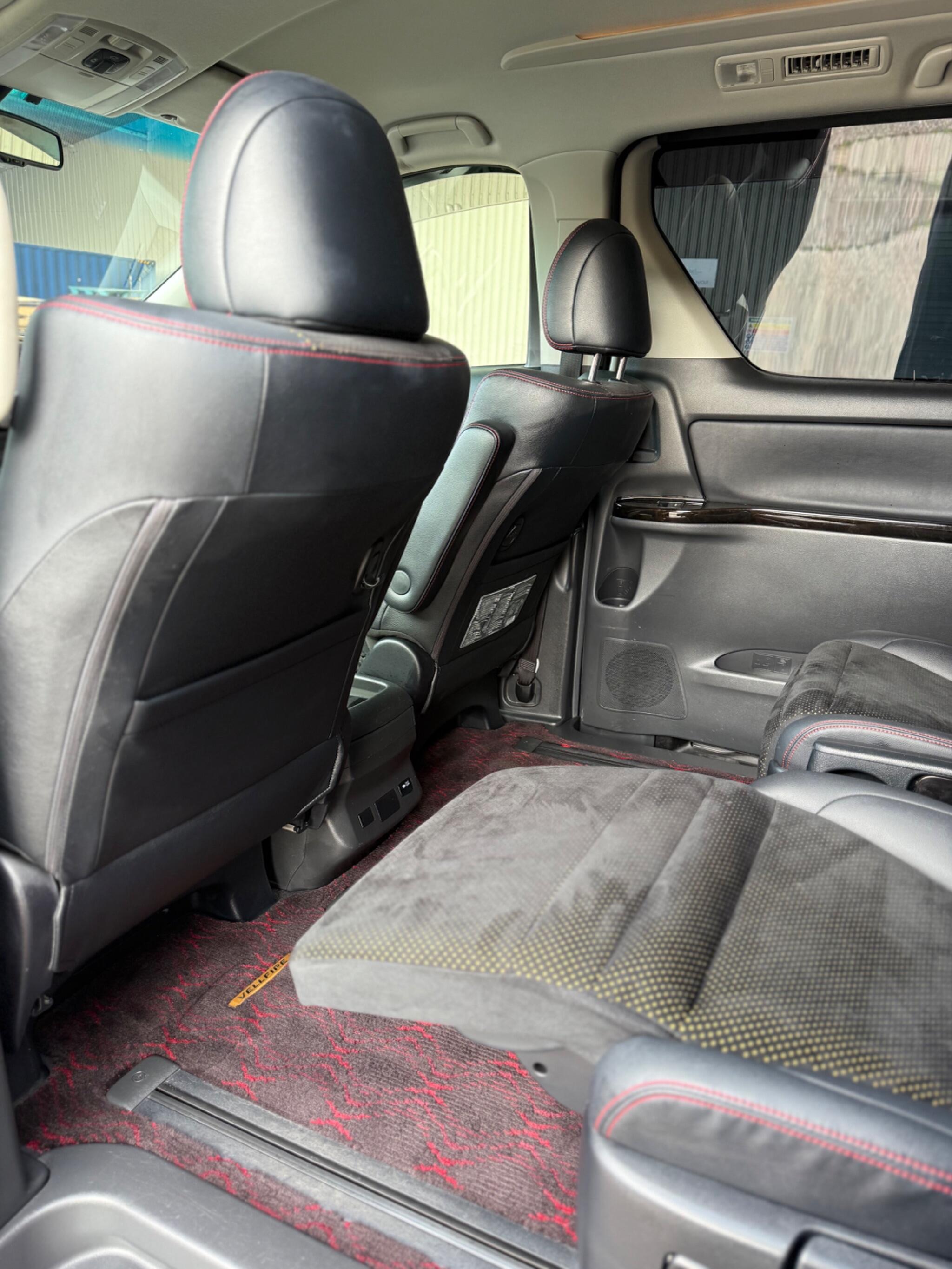 Toyota Vellfire - Image 37
