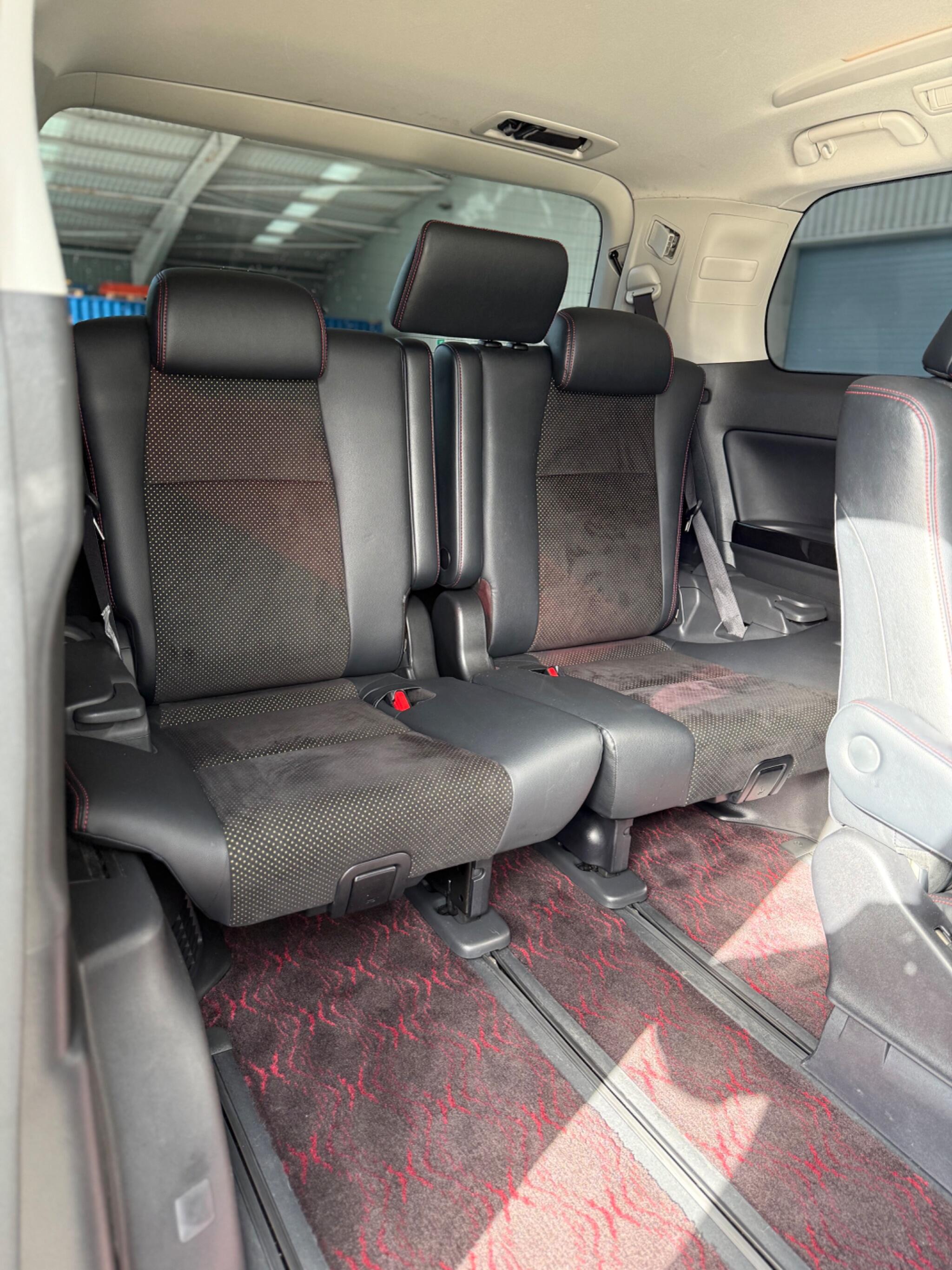 Toyota Vellfire - Image 38
