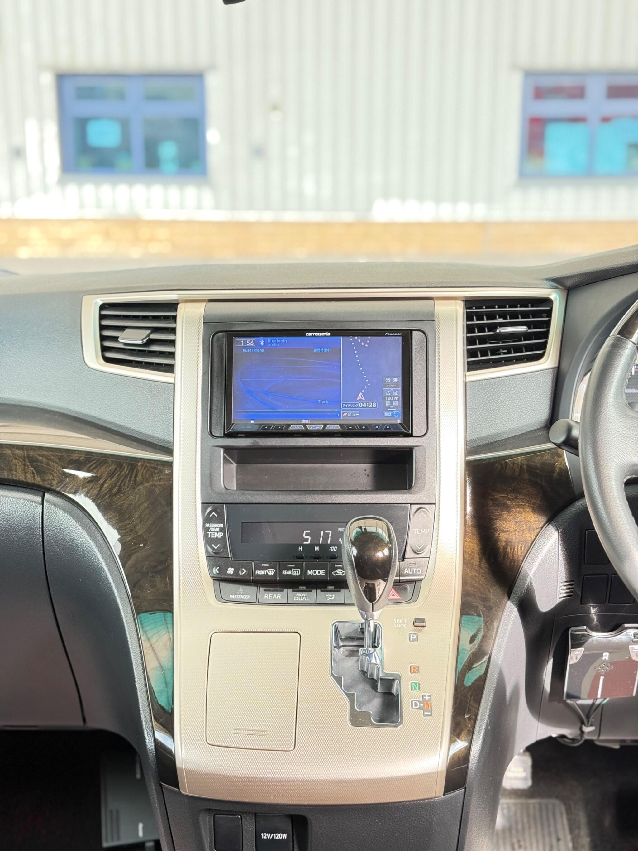 Toyota Vellfire - Image 40